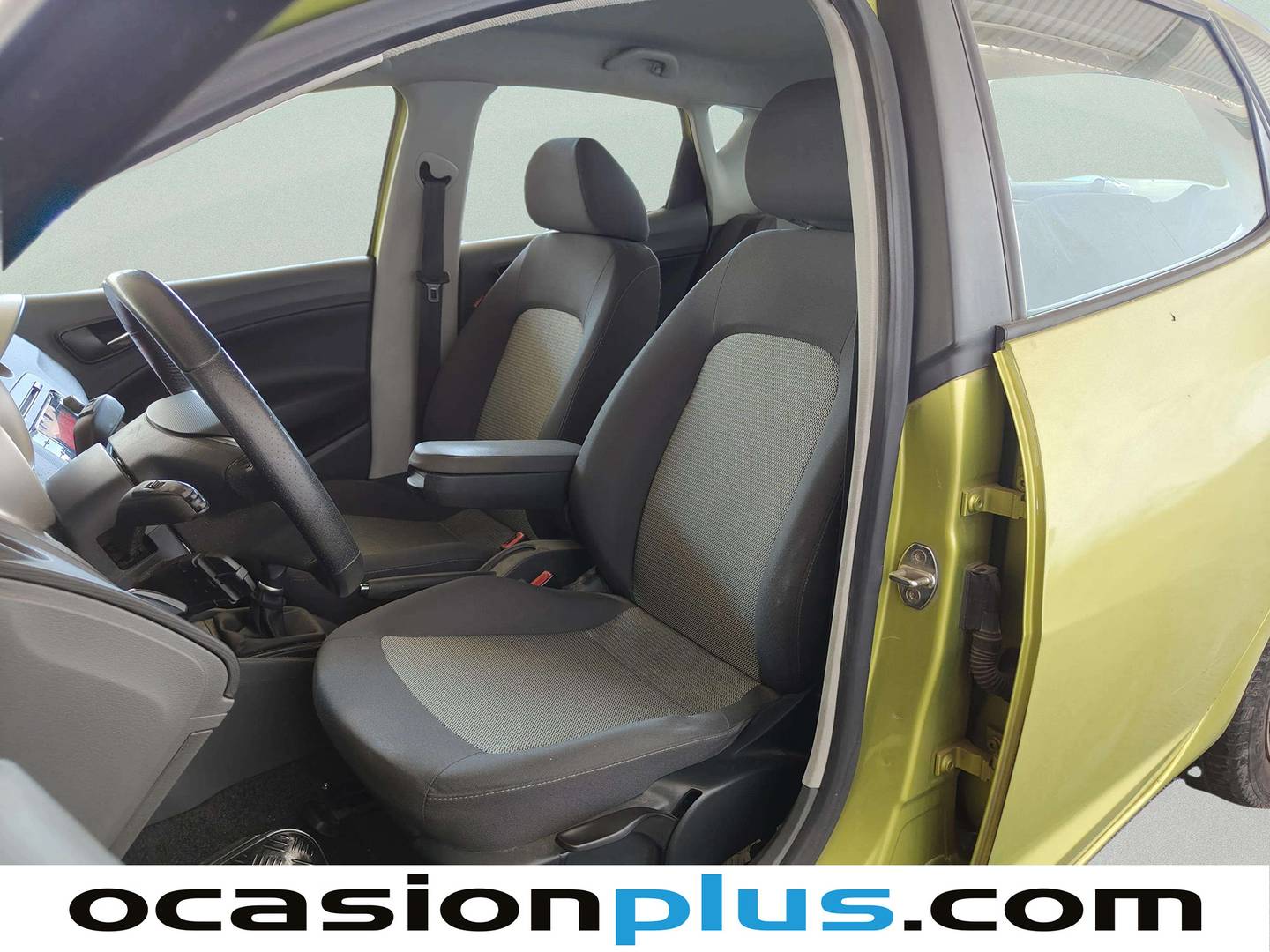 Foto asientos delanteros Seat Ibiza Seat Ibiza 1.4 16v Reference (85 CV)