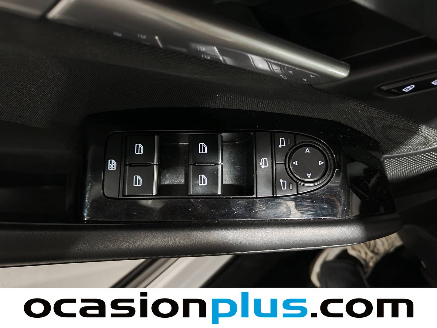 Foto Mazda CX-30 Mazda CX-30 2.5 e-Skyactive G MHEV Prime-Line AT (140 CV)