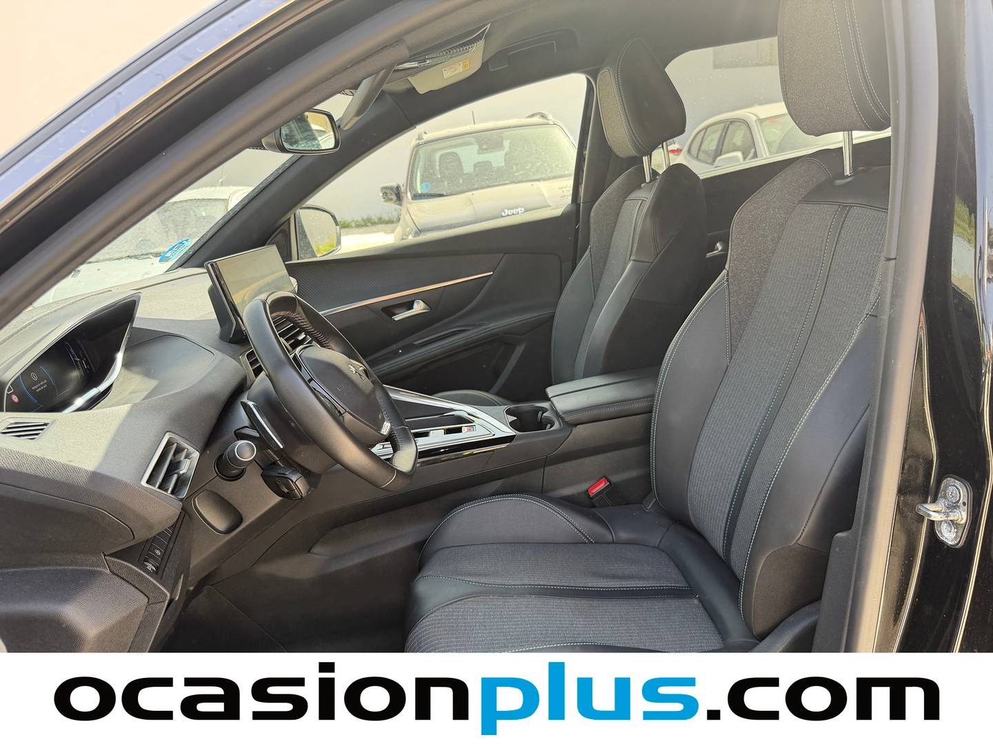 Foto asientos traseros Peugeot 5008 Hybrid Peugeot 5008 Hybrid 1.2 Allure Pack eDCS6 (136 CV) 7 Plazas