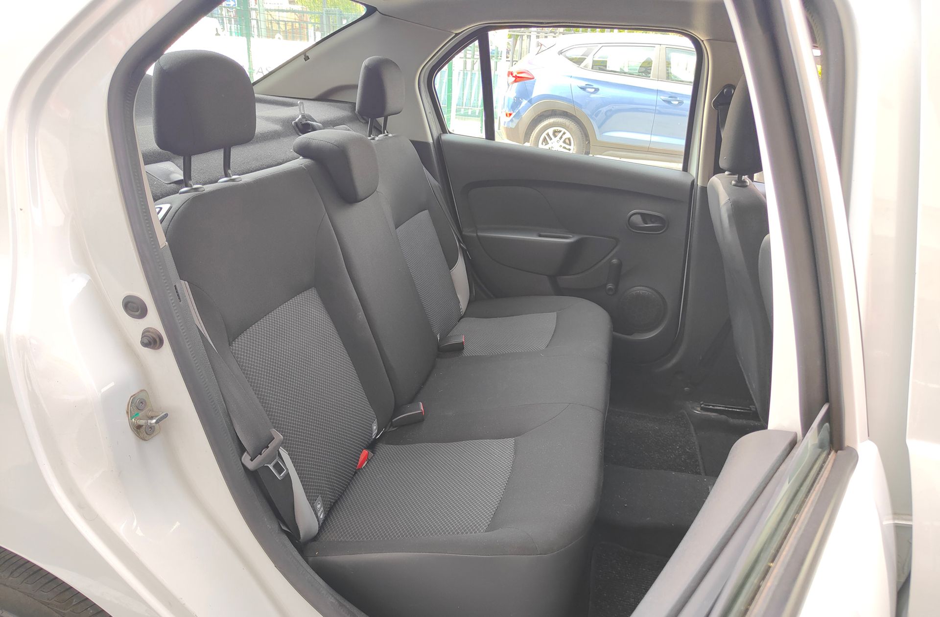 Dacia Logan 1.2 Ambiance - foto 13