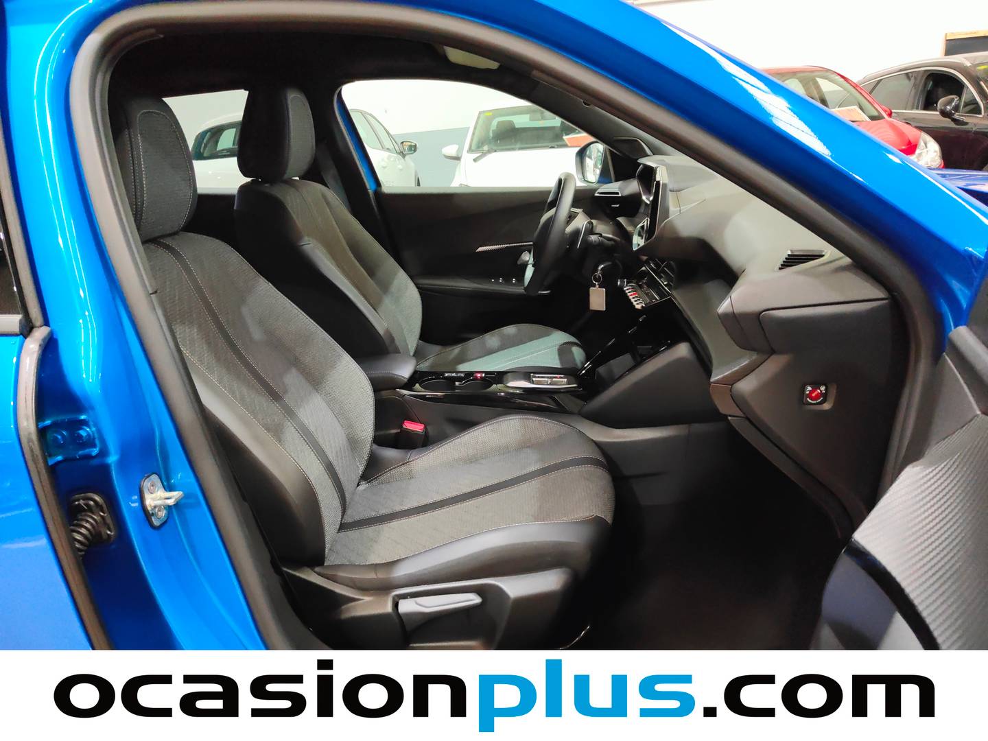 Foto Peugeot 2008 Peugeot 2008 PureTech 130 S&S Allure EAT8 (130 CV)