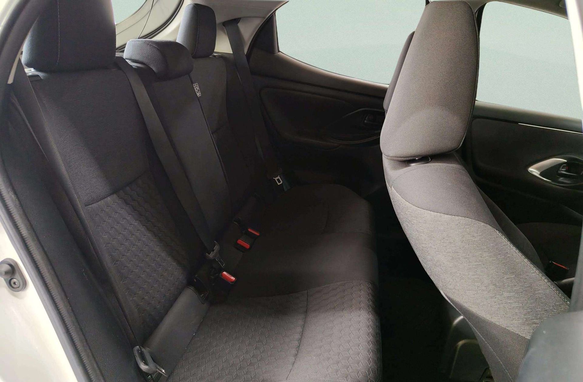 Toyota Yaris 1.5 S-Edition - foto 15