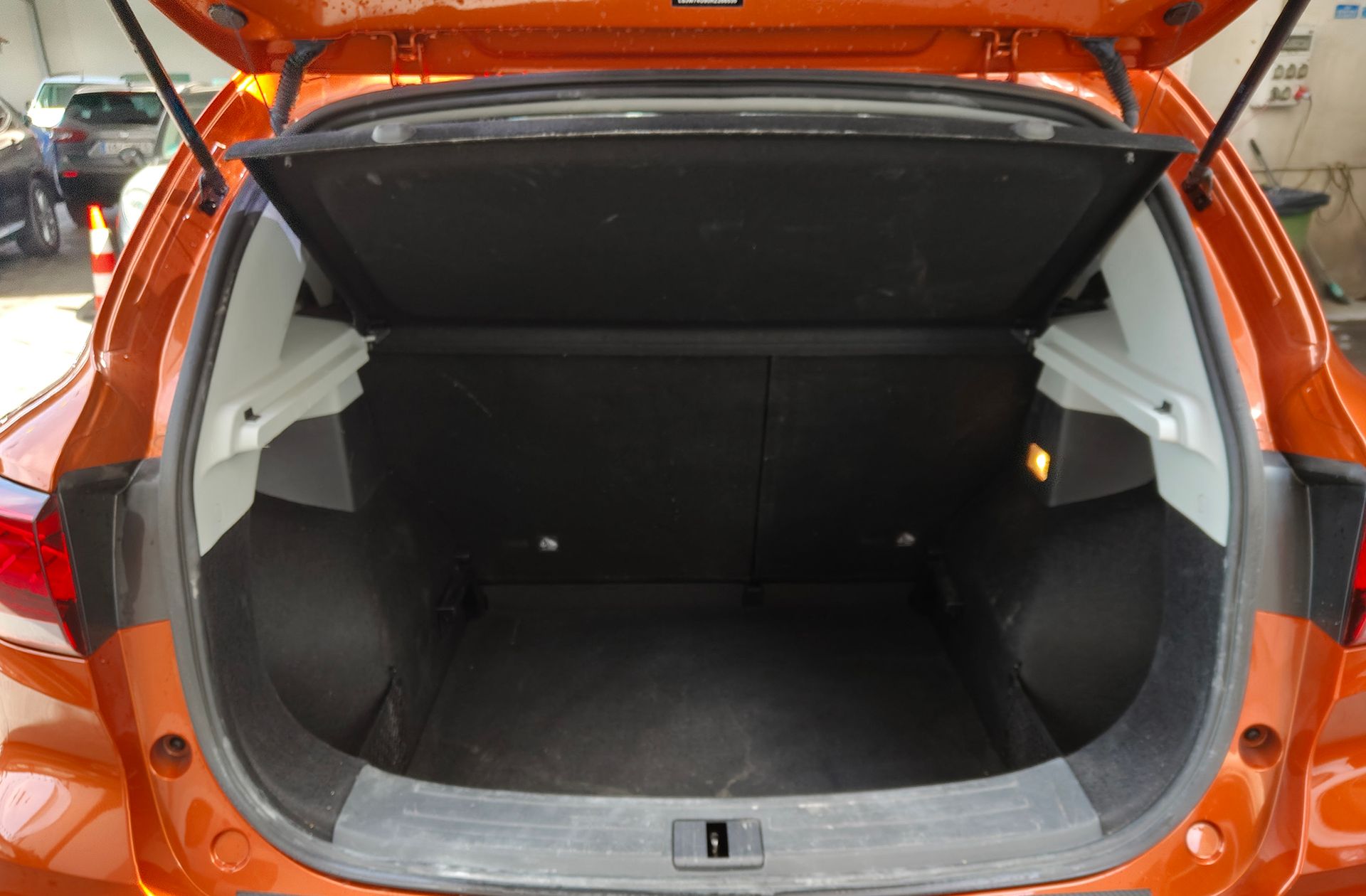 MG ZS 1.5 Luxury - foto 18