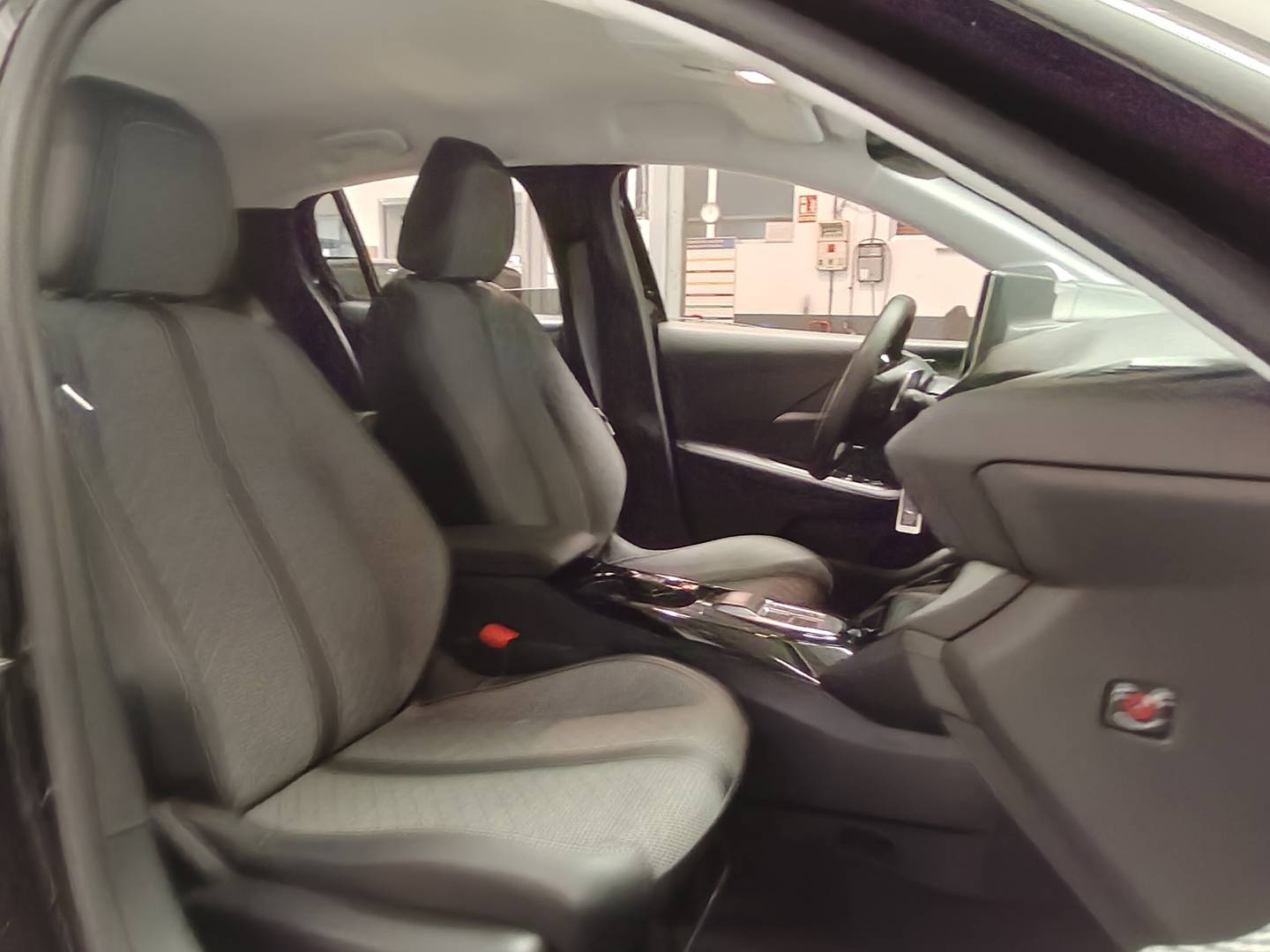 Foto Peugeot 208 Peugeot 208 Allure Hybrid eDCS6  (100 CV)