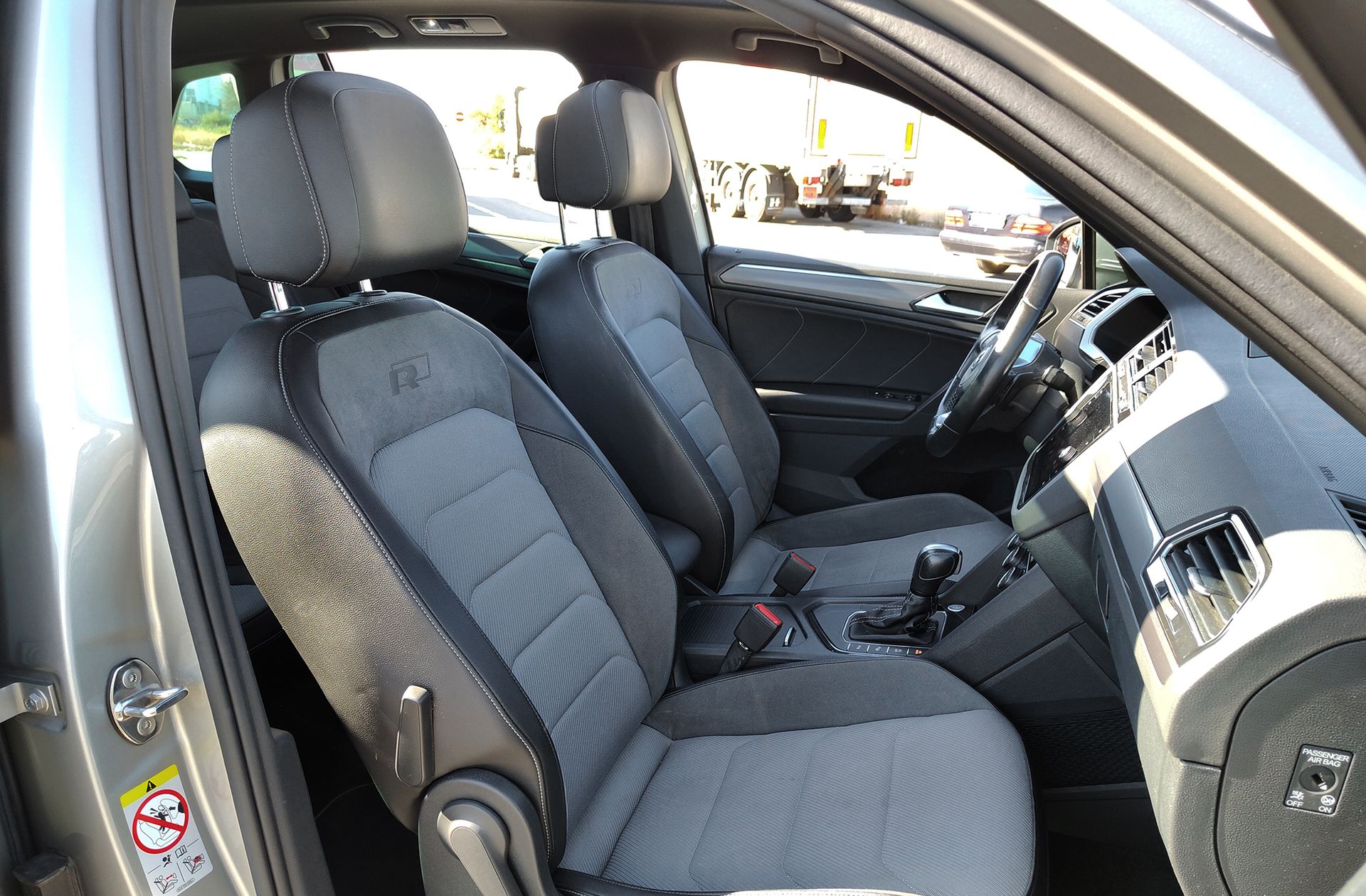 Volkswagen Tiguan Sport 2.0 TDI DSG Pack R Line - foto 21