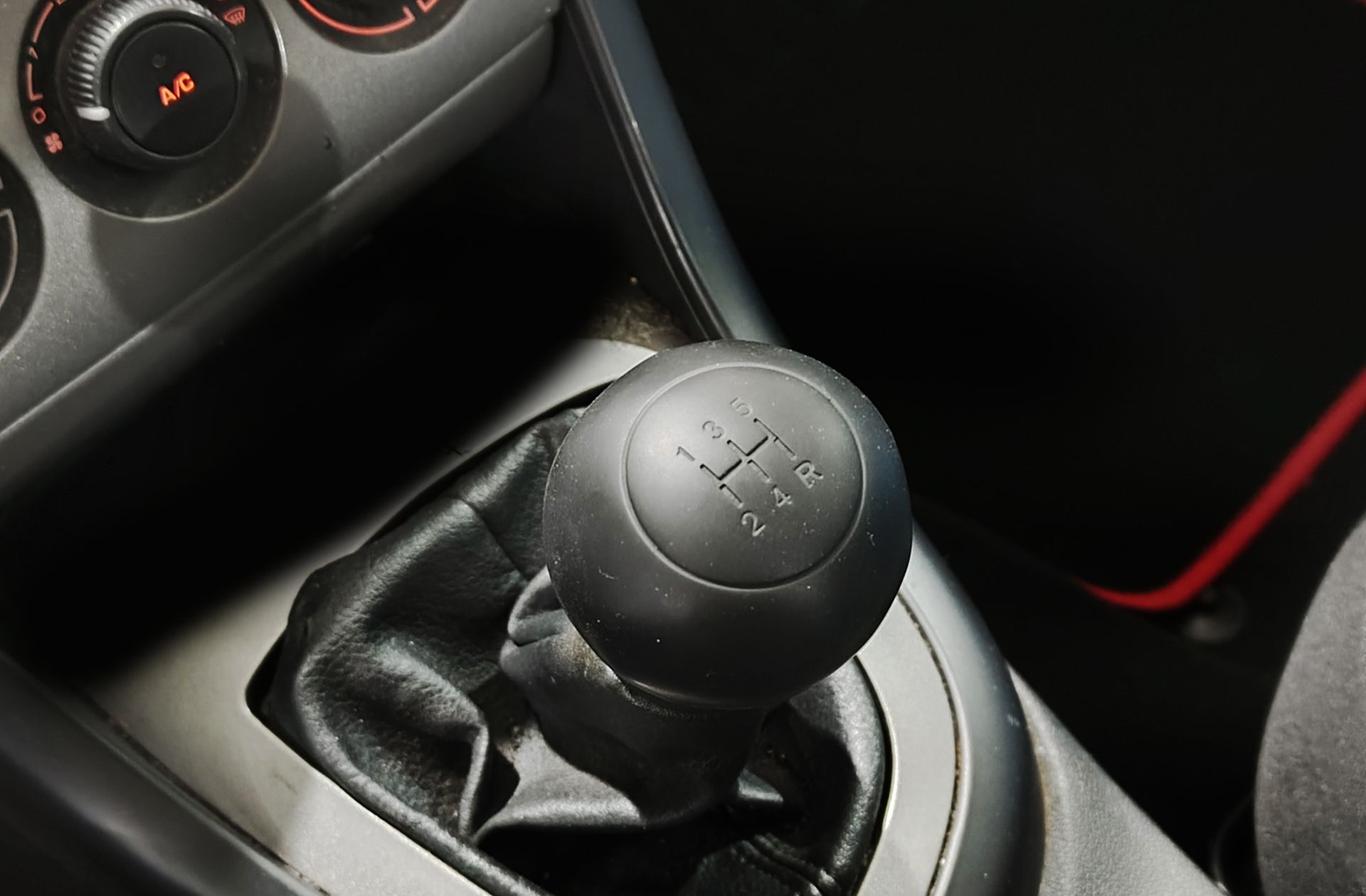 Peugeot 308 1.6 HDi Confort - foto 5