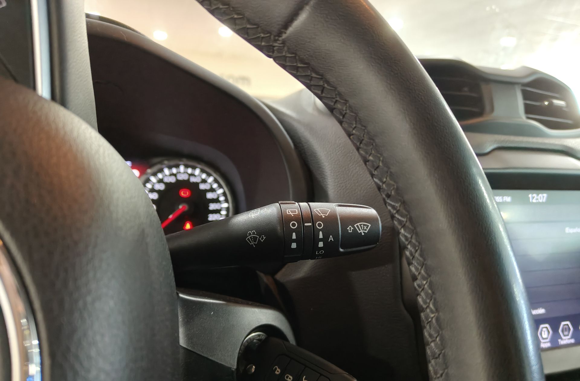 Jeep Renegade eHybrid 1.5 Limited ATX - foto 24