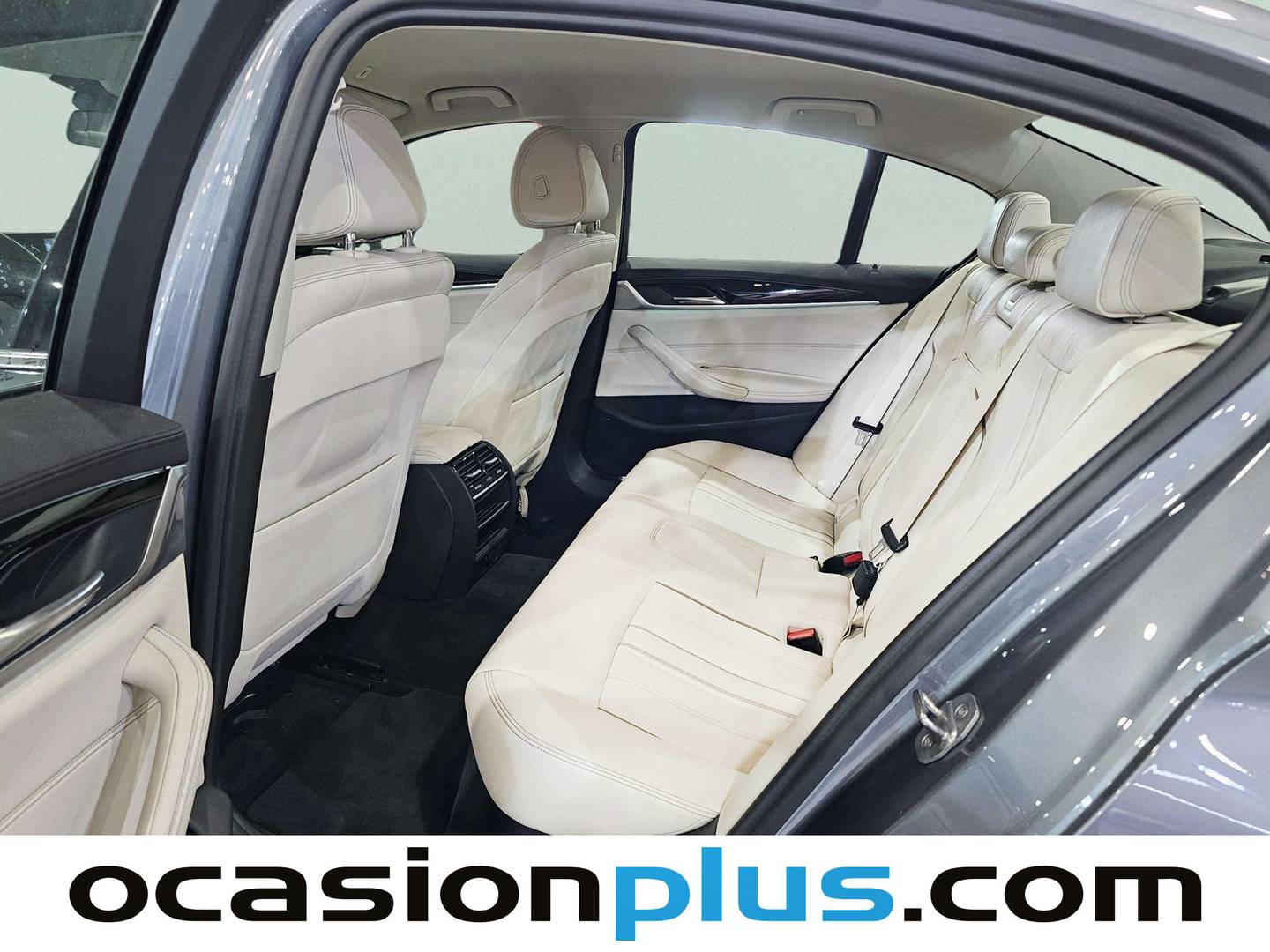 Foto asientos traseros BMW Serie 5 BMW Serie 5 520d (190 CV) Pack Luxury Line