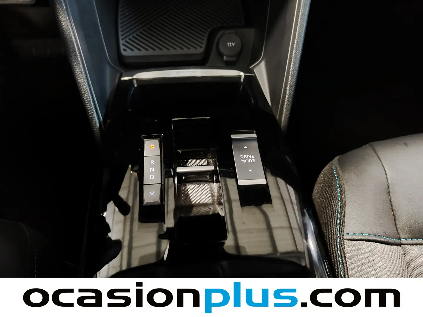 Foto Citroën C4 Citroen C4 Hybrid 136 Plus e-DCS6 (136 CV)