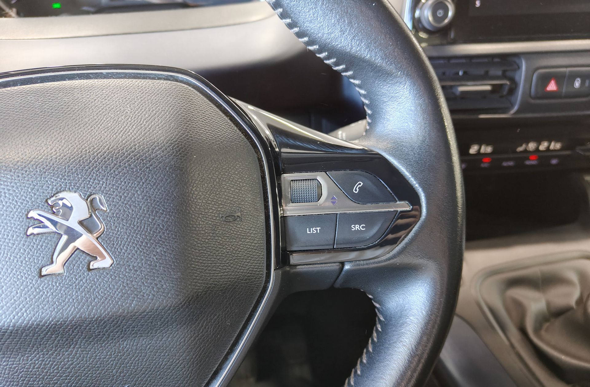 Peugeot Rifter BlueHDi 130 Allure Standard - foto 23