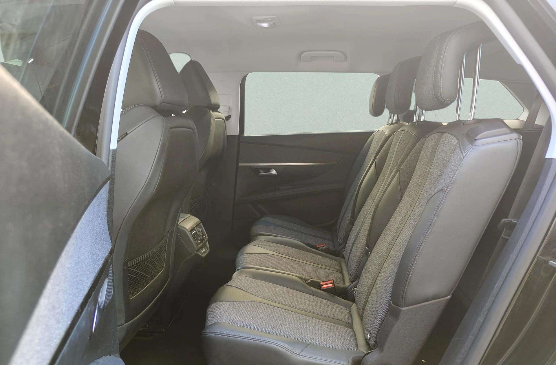Peugeot 5008 PureTech 130 Allure 7 plazas - foto 14