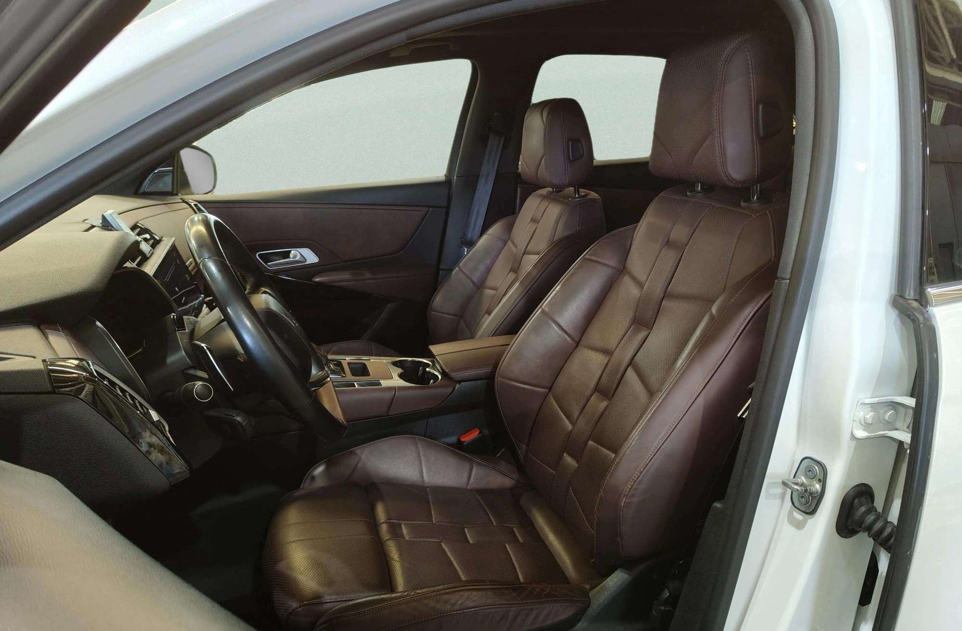 DS DS 7 Crossback La Première THP EAT8 - foto 17