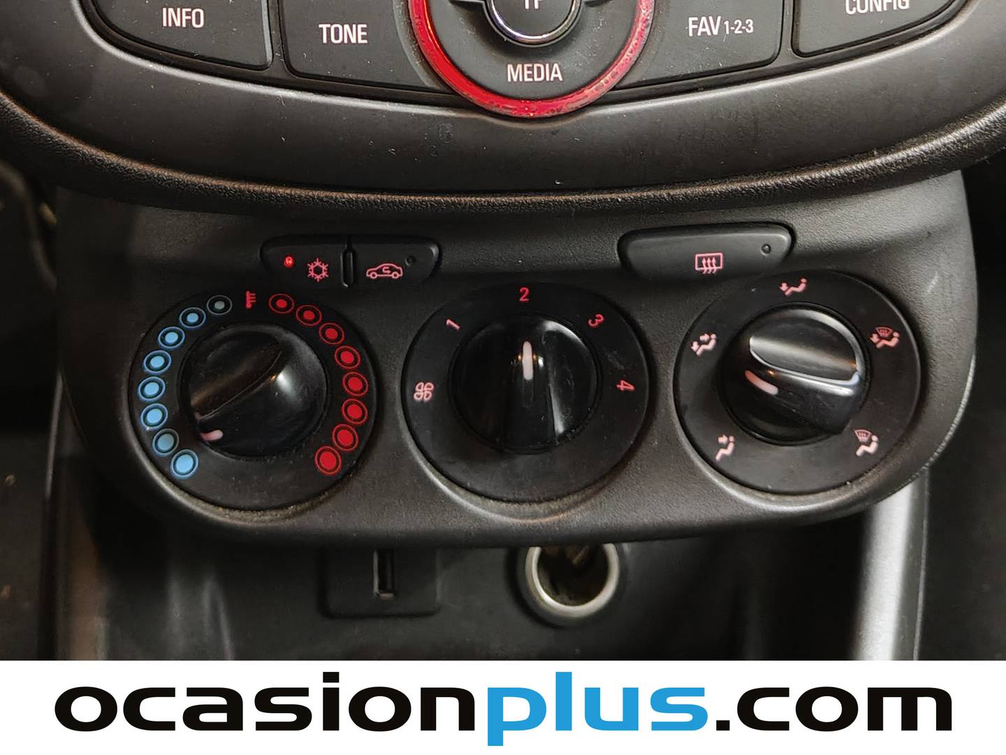 Extras y acabados del Opel Corsa Opel Corsa 1.4 Expression (90 CV)