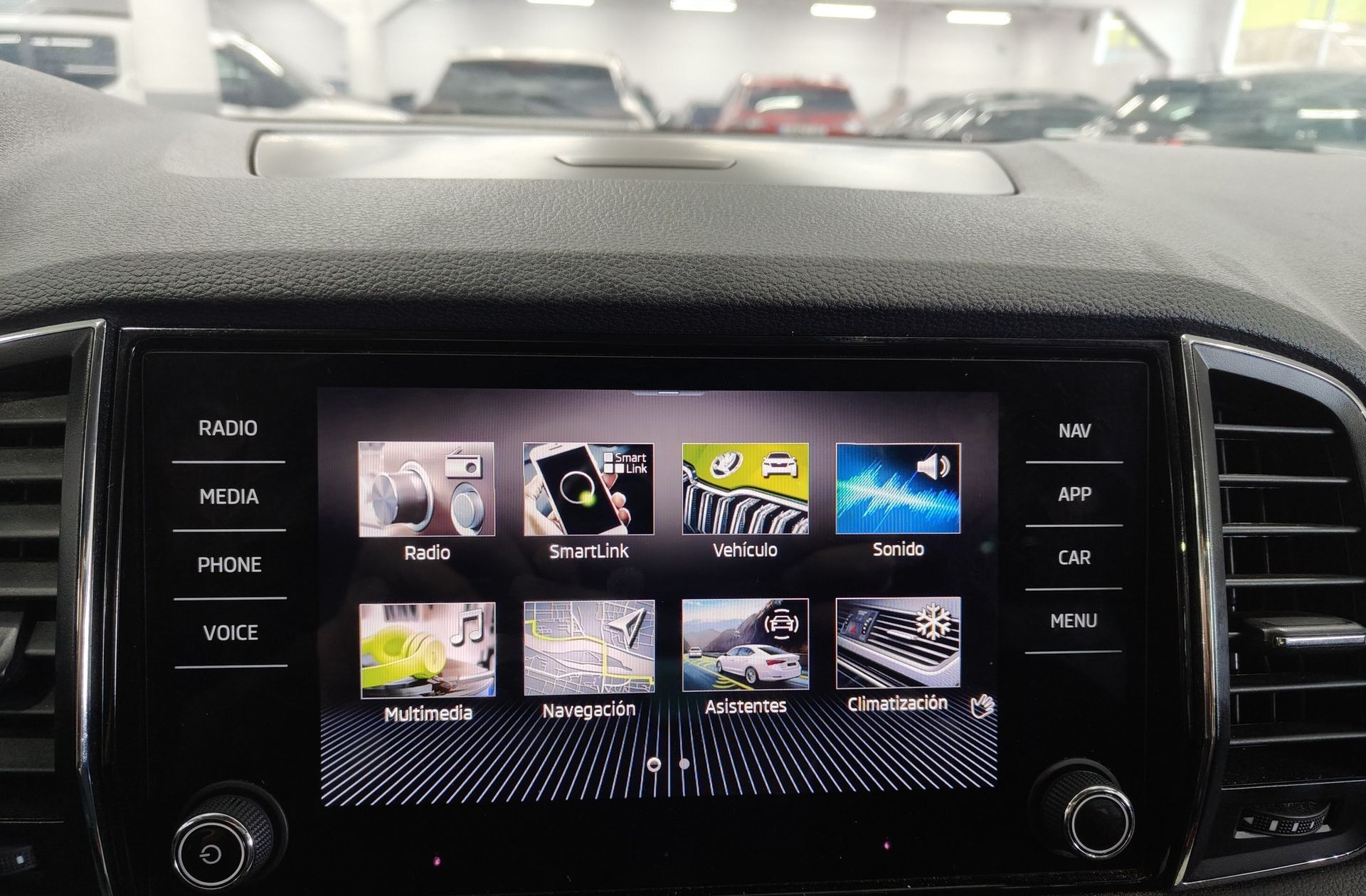 Škoda Karoq 2.0 TDI Selection - foto 10