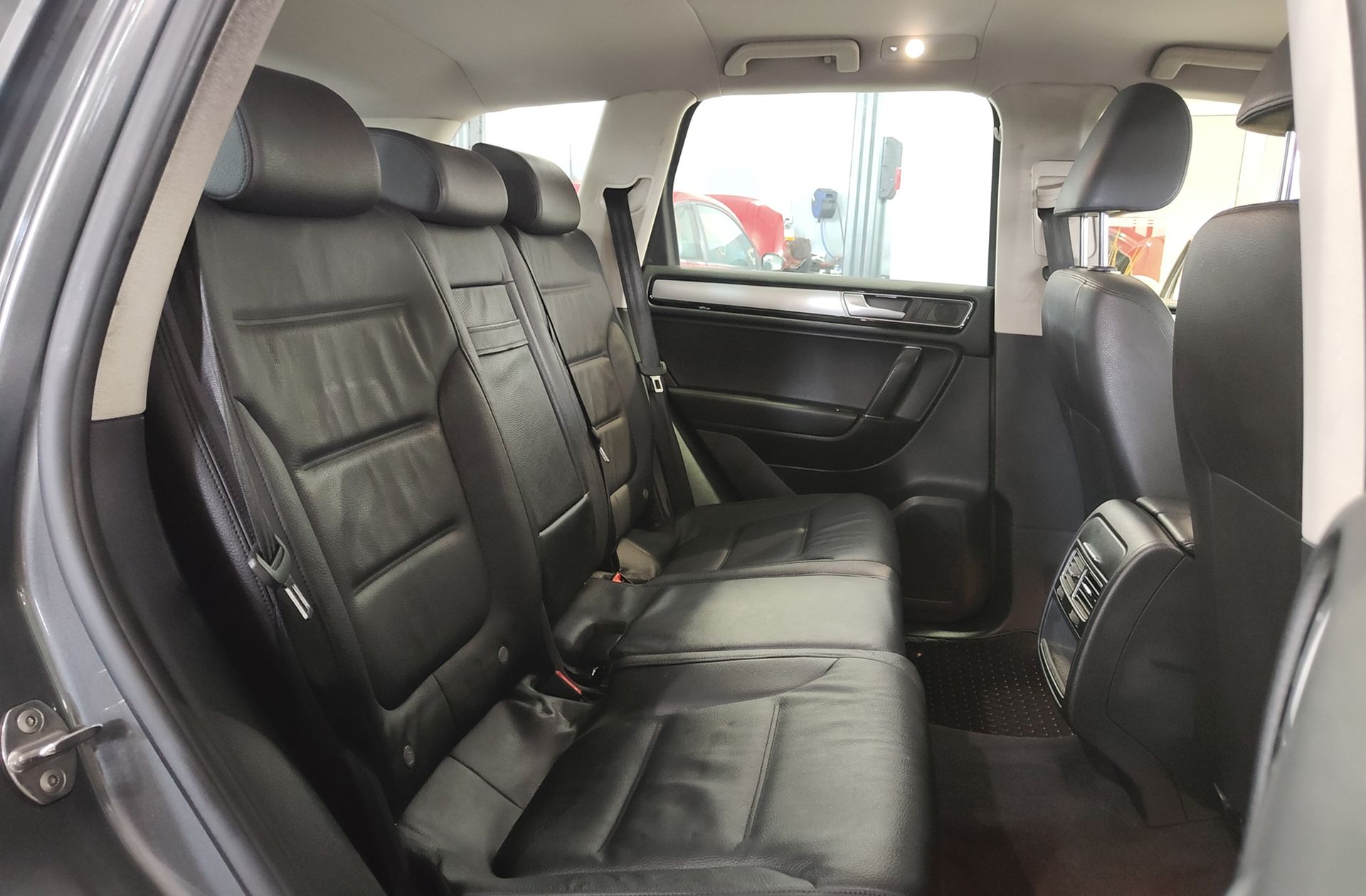 Volkswagen Touareg 3.0 TDI V6 BMT Tiptronic - foto 19
