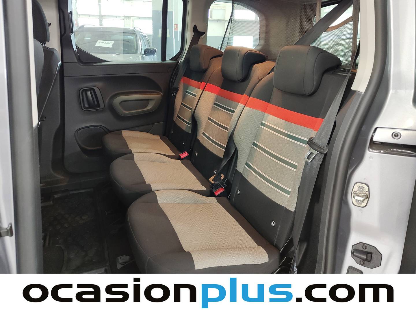 Foto asientos traseros Citroën Berlingo Citroen Berlingo BlueHDi 100 S&S Talla M Shine (102 CV)