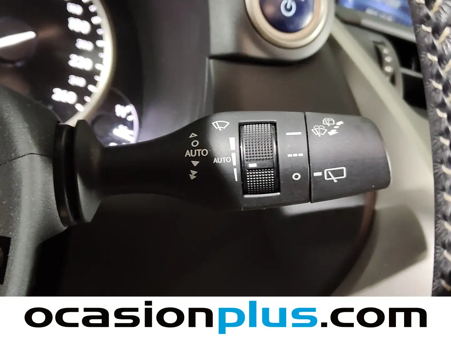 Foto Lexus NX Lexus NX 300h Business 2WD (197 CV)