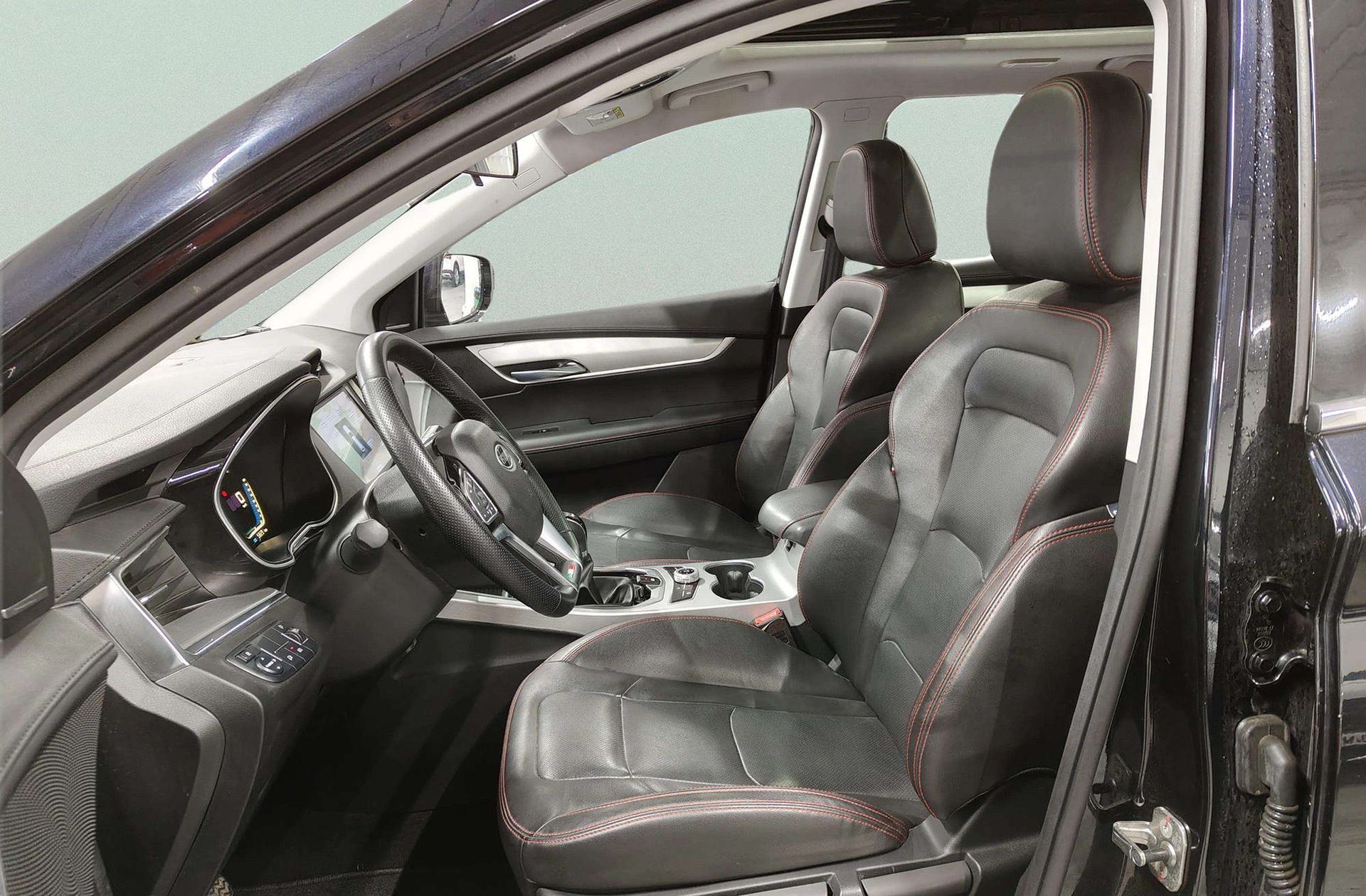 SWM G01 1.5T Luxury - foto 12