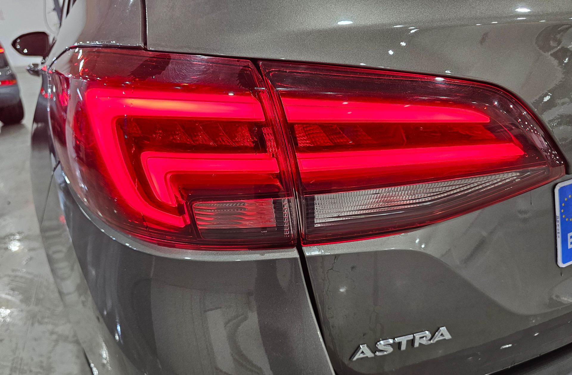 Opel Astra Sports Tourer 1.2 Turbo SHR Elegance - foto 18