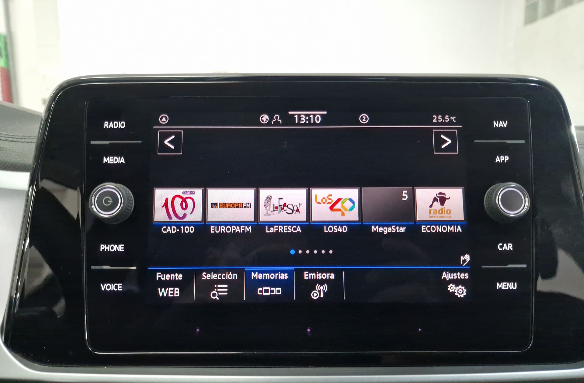 Volkswagen T-Roc Life 1.0 TSI - foto 37