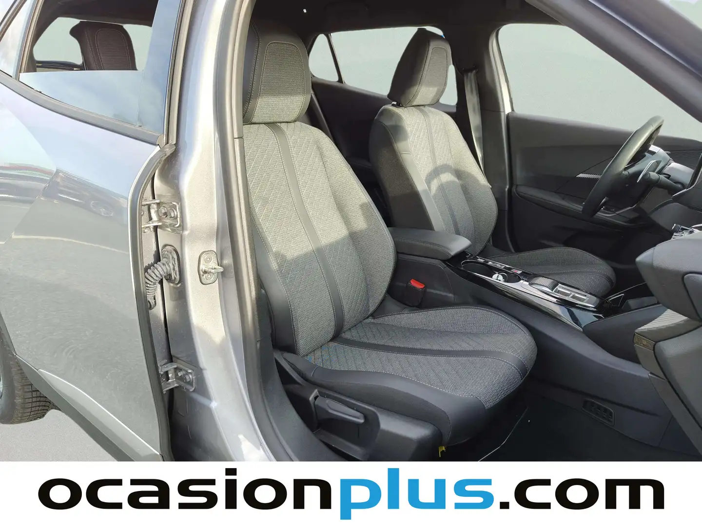 Foto Peugeot 2008 Peugeot 2008 Allure Hybrid eDCS6  (136 CV)