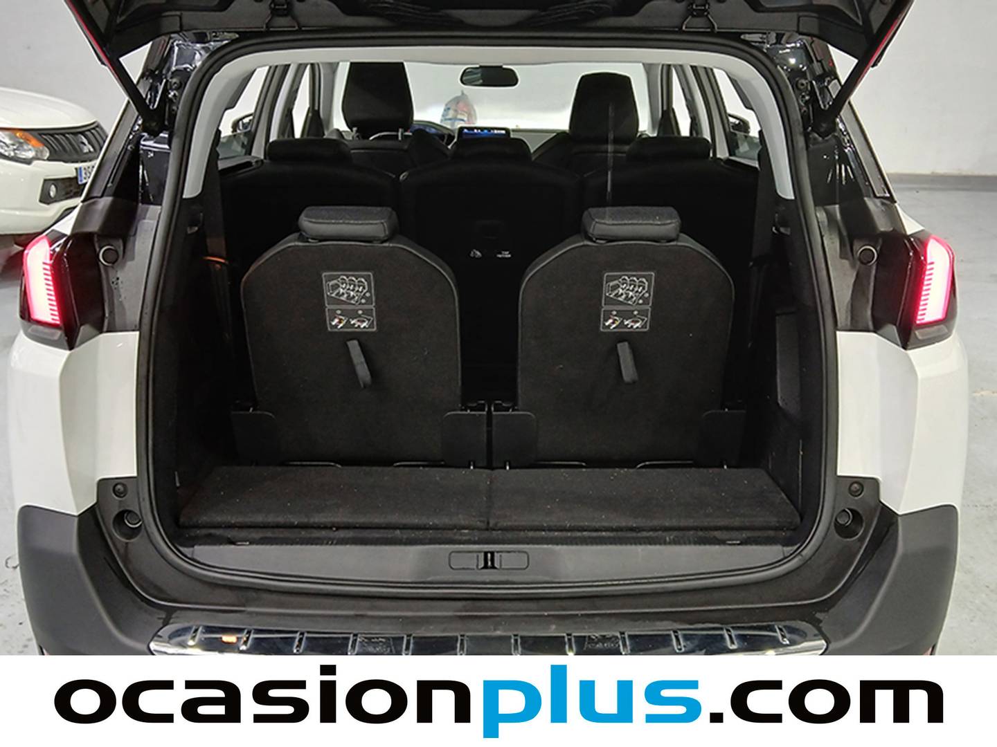 Foto Peugeot 5008 Peugeot 5008 BlueHDi 130 S&S Allure (130 CV) 7 Plazas siete plazas