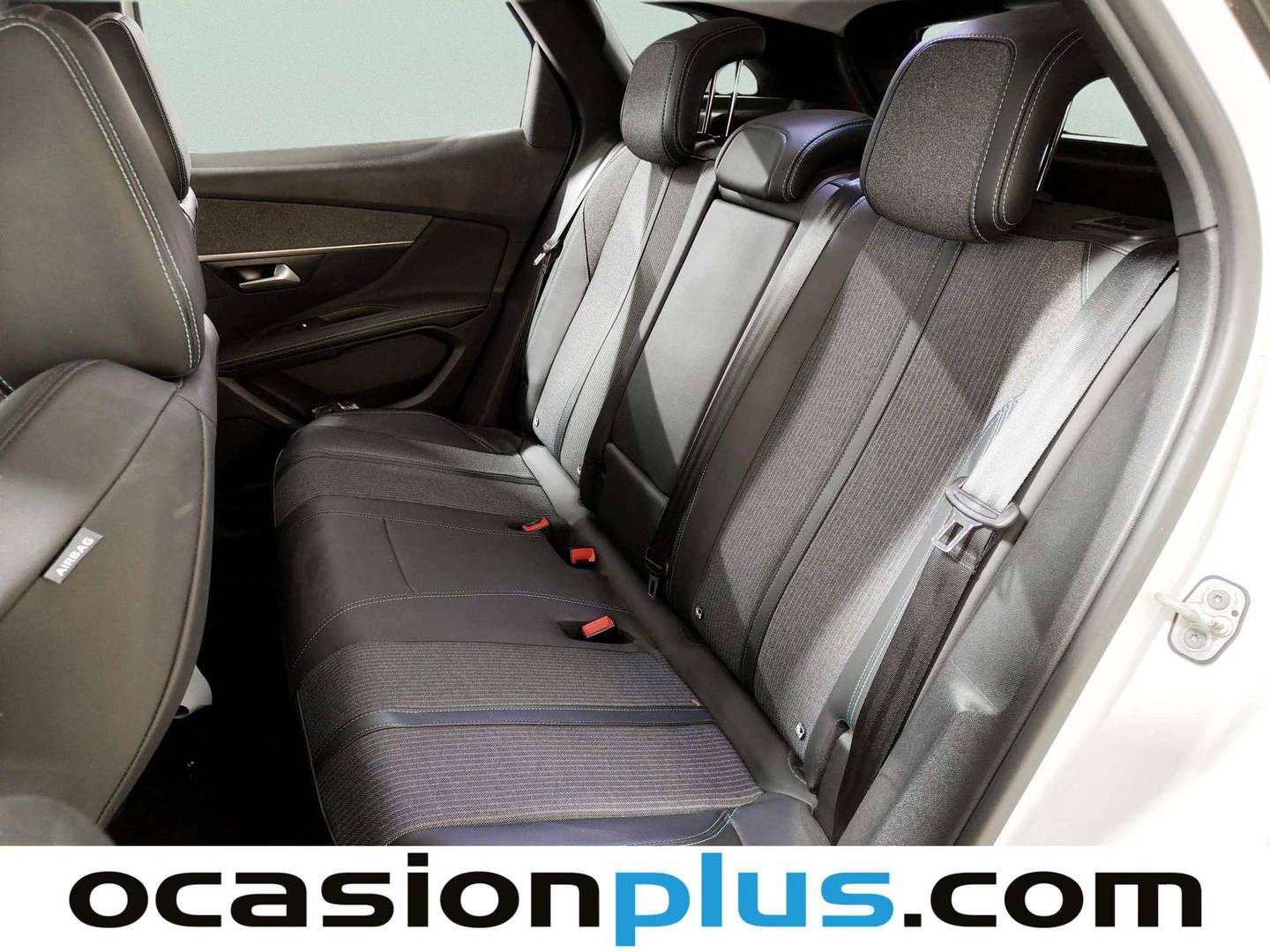 Foto asientos traseros Peugeot 3008 Hybrid Peugeot 3008 Hybrid 225 Allure Pack e-EAT8 (225 CV)