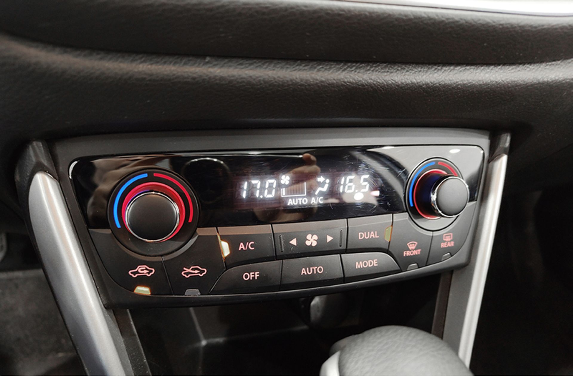 Suzuki S-Cross 1.4 Ditc GLX - foto 31