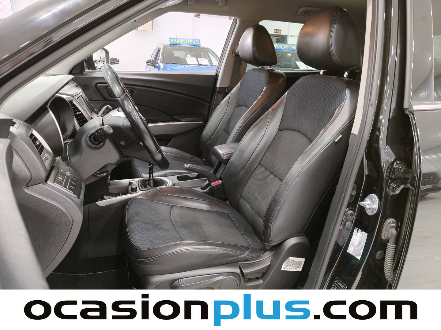 Foto asientos delanteros SsangYong Tivoli SsangYong Tivoli G16 1.6 Limited 4x2 (128 CV)