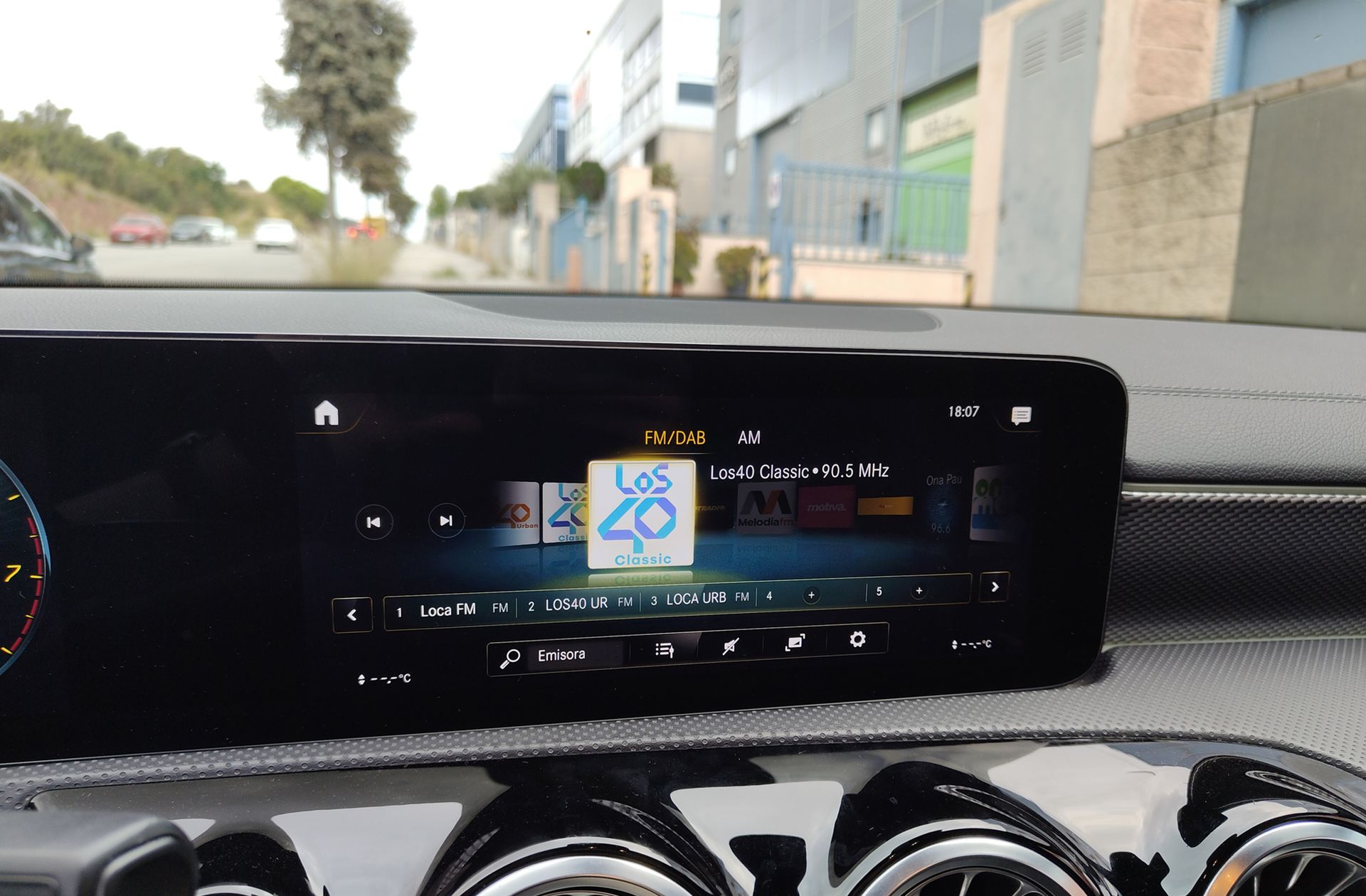 Mercedes-Benz CLA 180 - foto 35