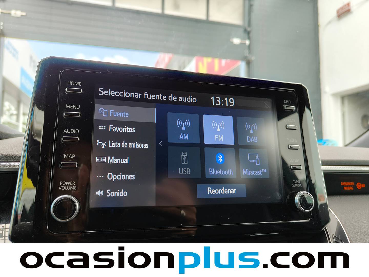 Equipamiento del Toyota Corolla Toyota Corolla 180H Style E-CVT (180 CV)