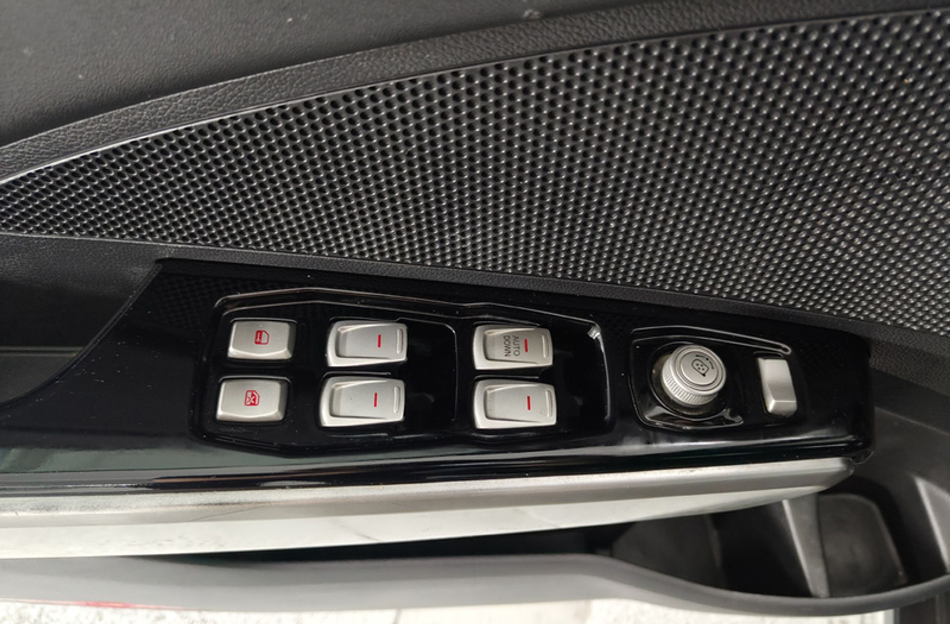 SsangYong Tivoli G16 Limited 4x2 - foto 31