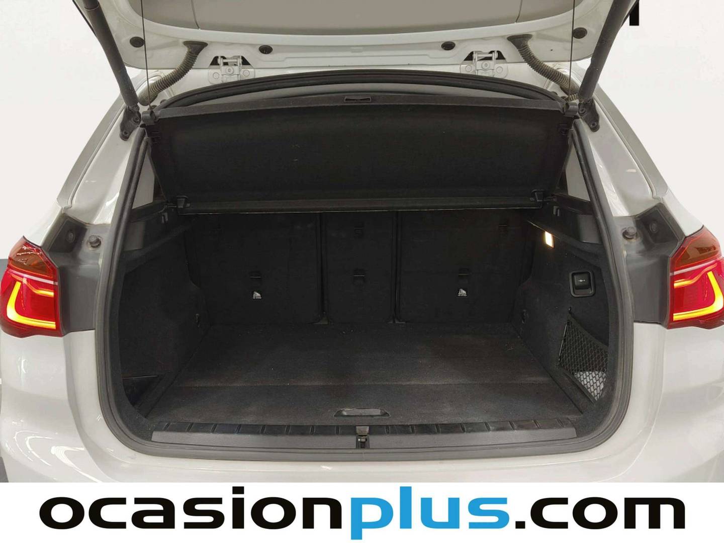 Fotos maletero BMW X1 BMW X1 sDrive18d Business (150 CV)