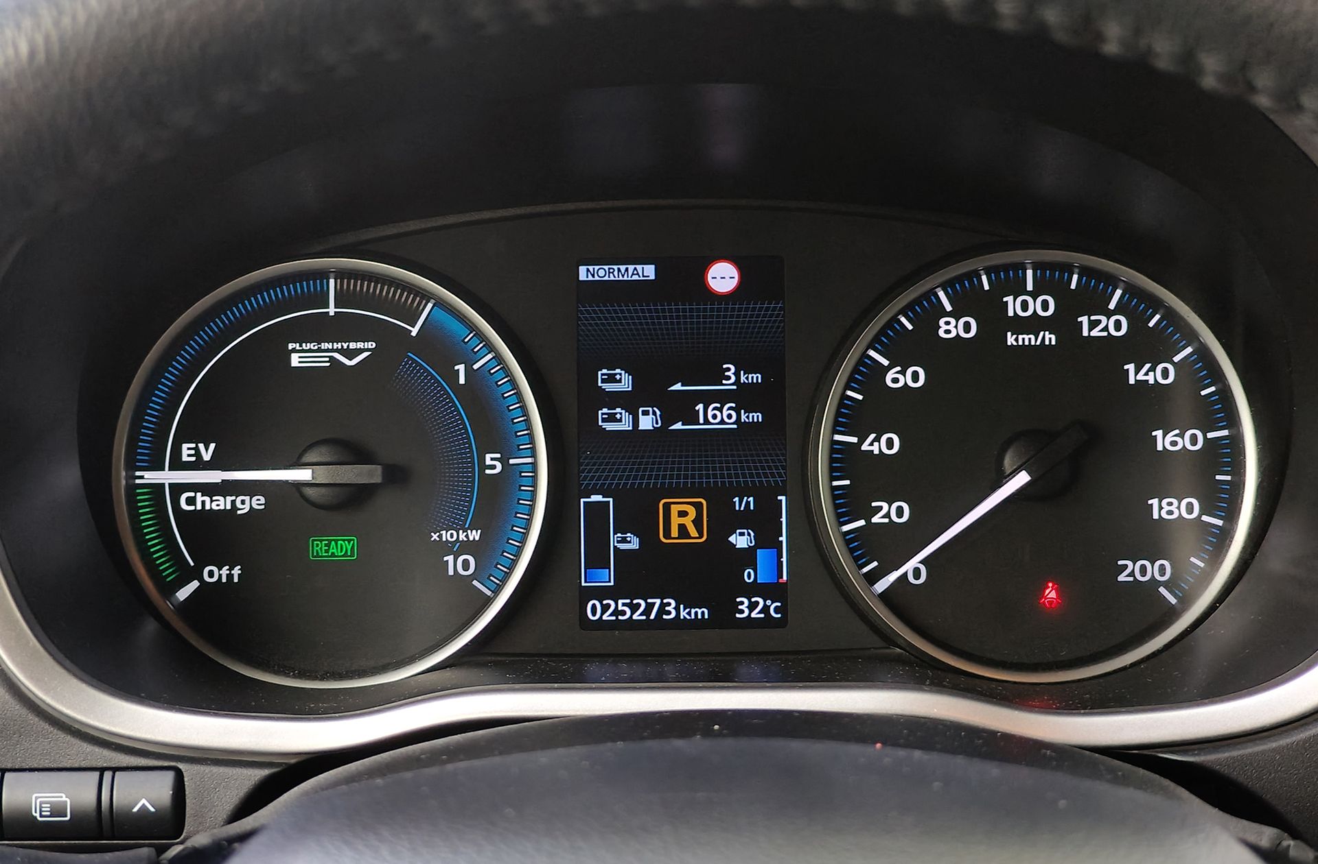 Mitsubishi Eclipse Cross 2.4 PHEV Kaiteki 4WD - foto 29