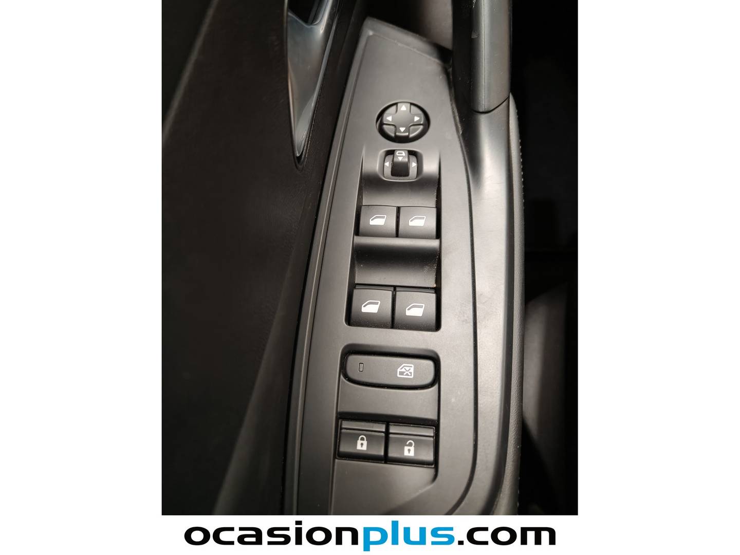 Peugeot 408 Peugeot 408 Allure Hybrid eDCS6 (136 CV) de ocasión