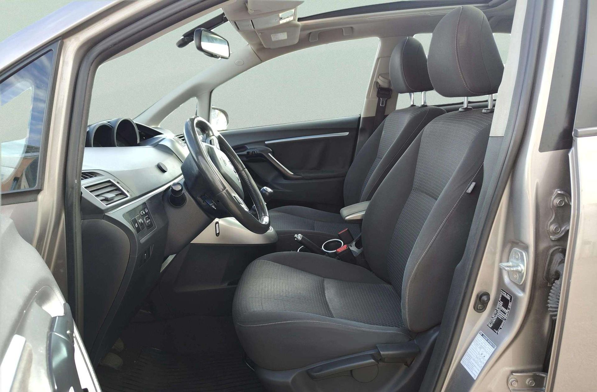 Toyota Verso 115D Advance - foto 10