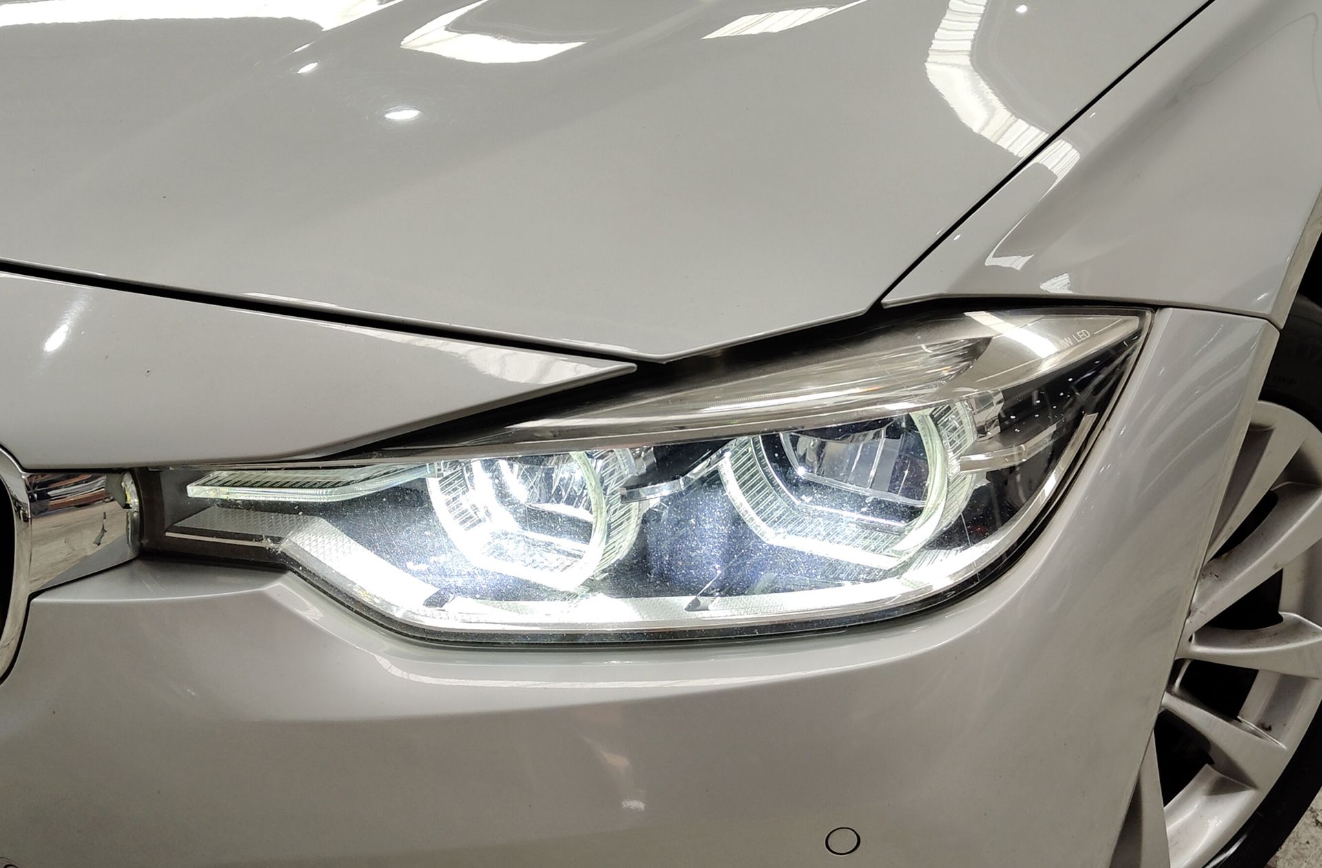 BMW Serie 3 318d - foto 13