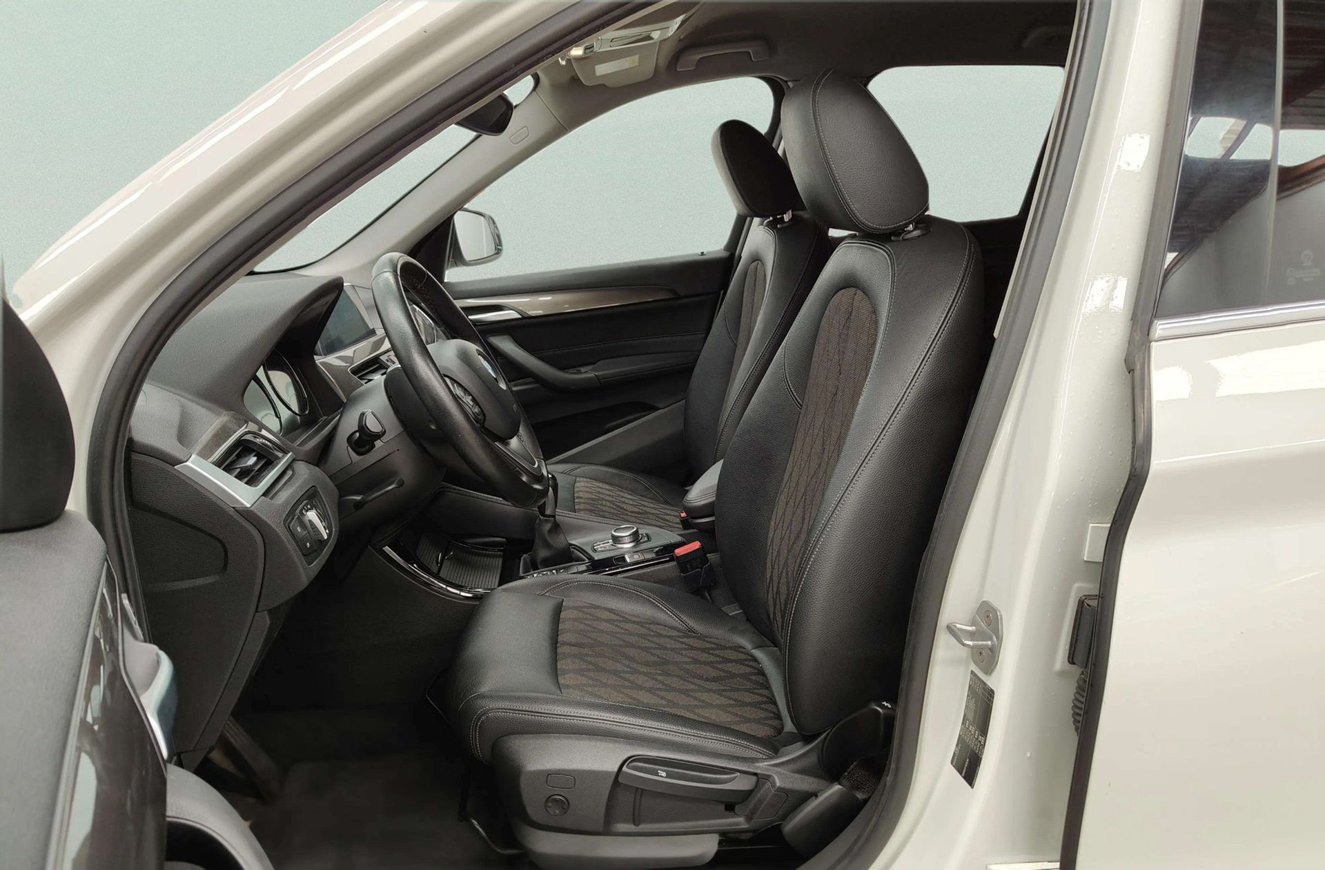 BMW X1 sDrive18i - foto 12
