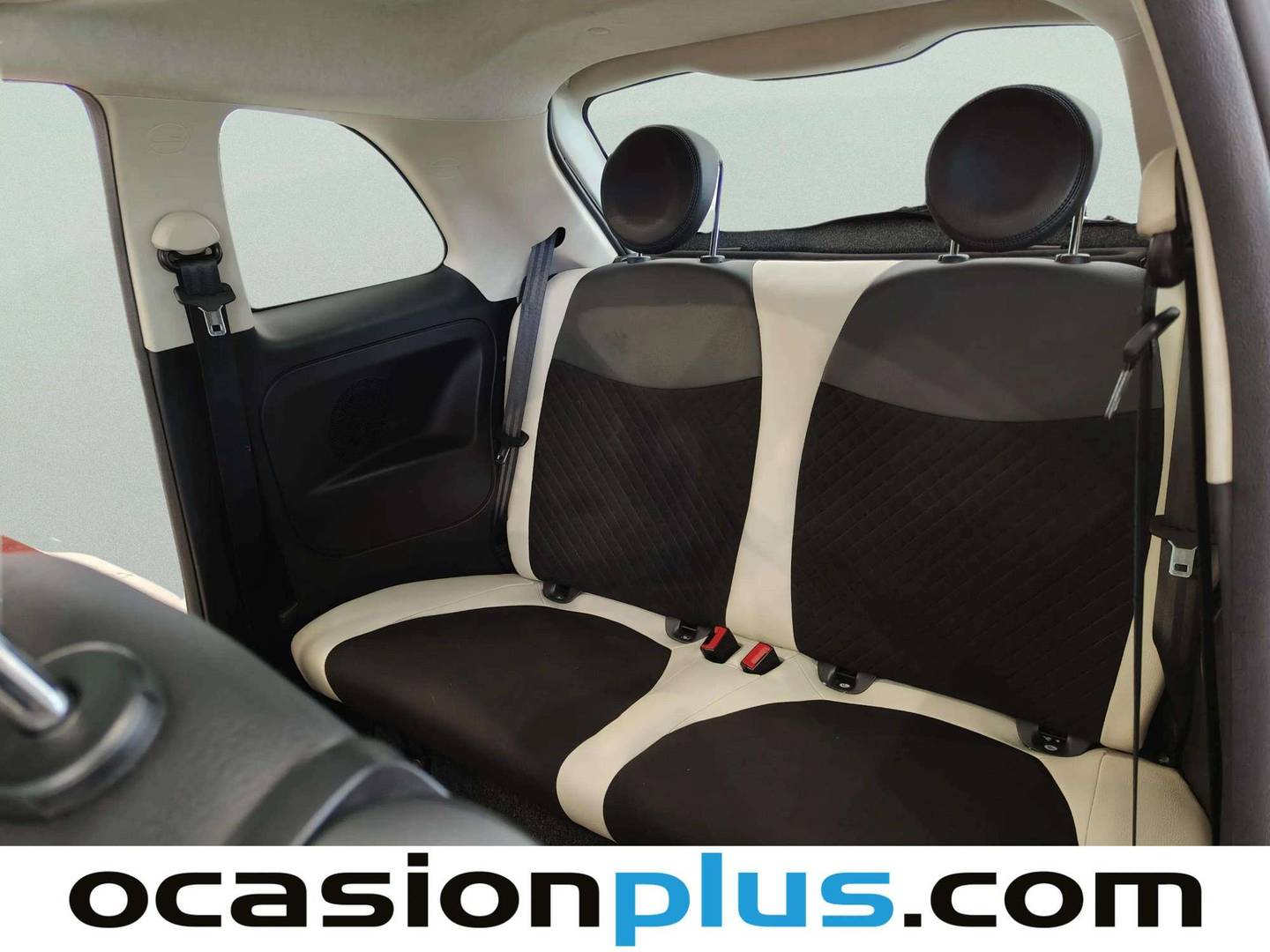 Foto asientos traseros Fiat 500 Fiat 500 1.0 Hybrid Dolcevita (70 CV)