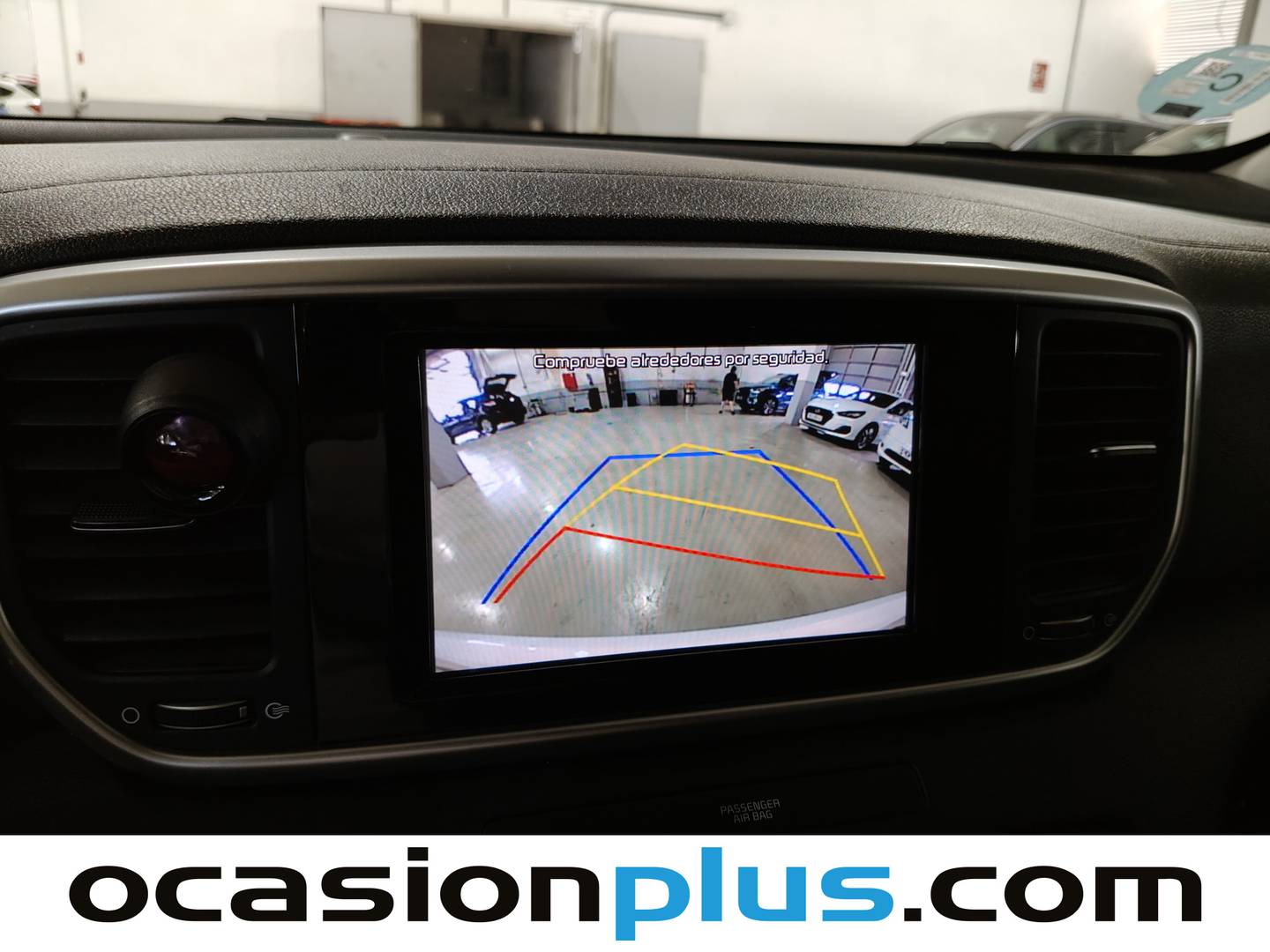 Extras y acabados del KIA Sportage KIA Sportage 1.6 GDi Concept Plus 4x2 (132 CV)