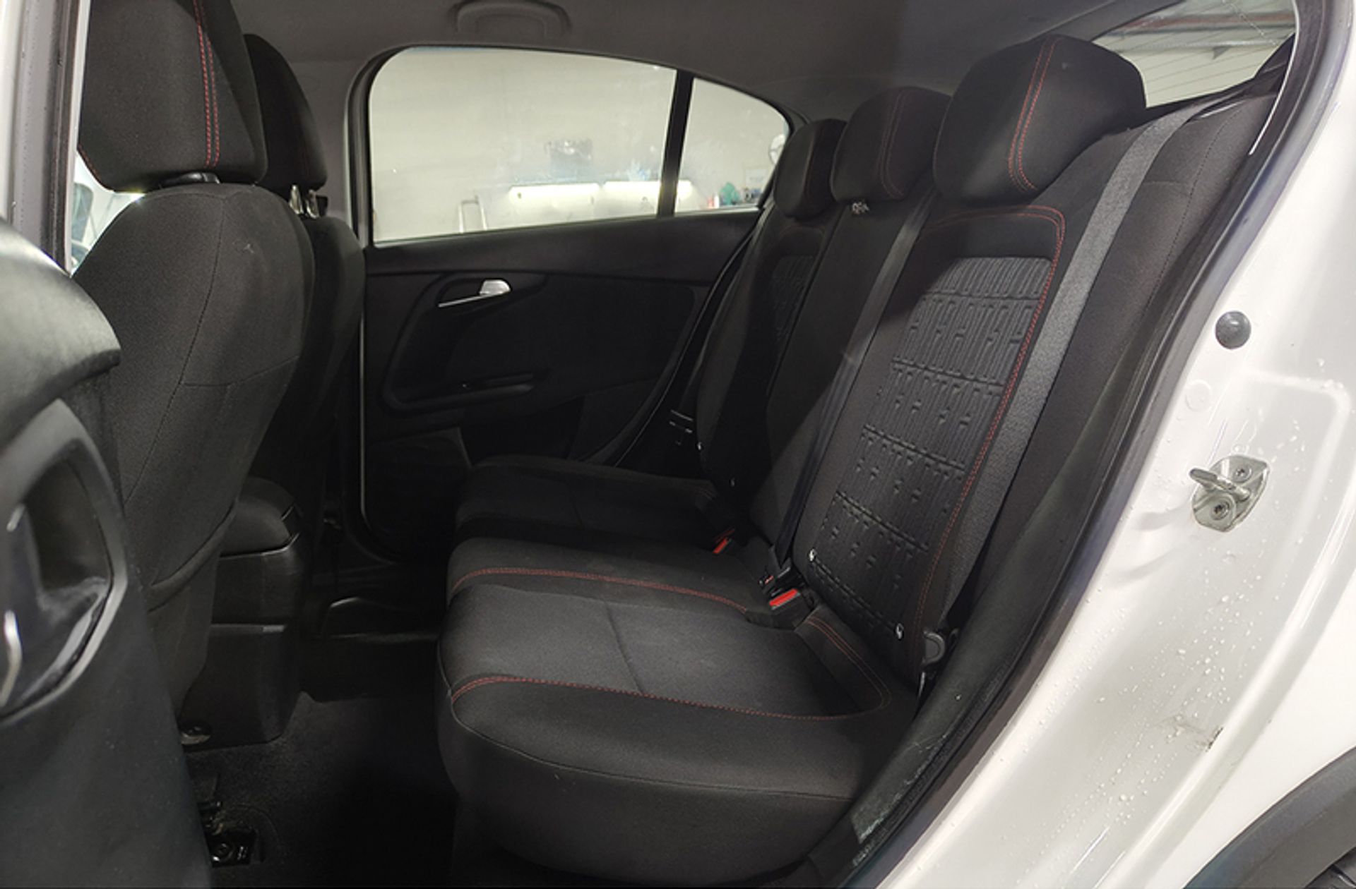 Fiat Tipo 1.5 Hybrid Red DCT - foto 11