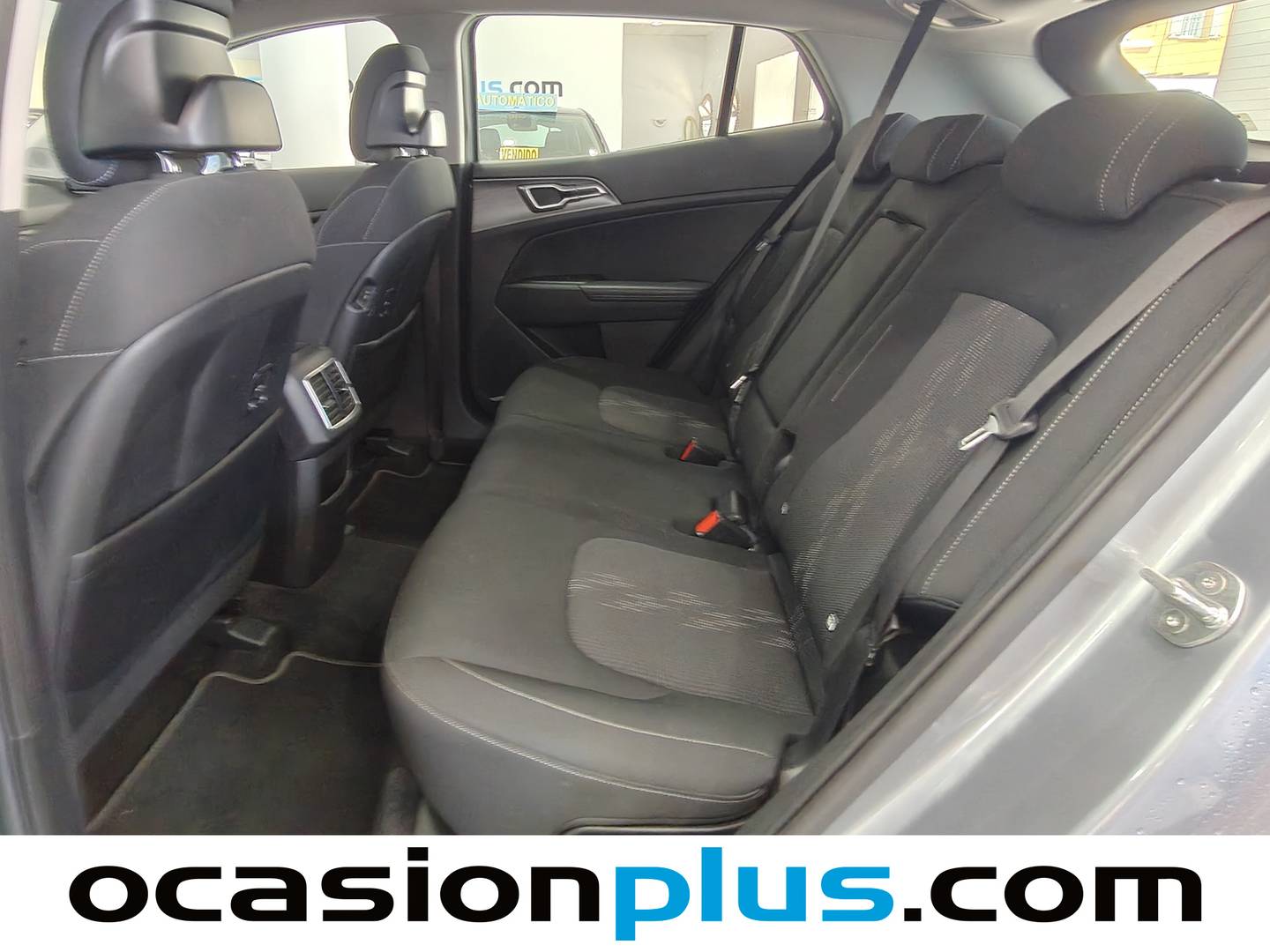 Foto asientos traseros KIA Sportage KIA Sportage 1.6 T-GDi MHEV Drive 4x2 (150 CV)
