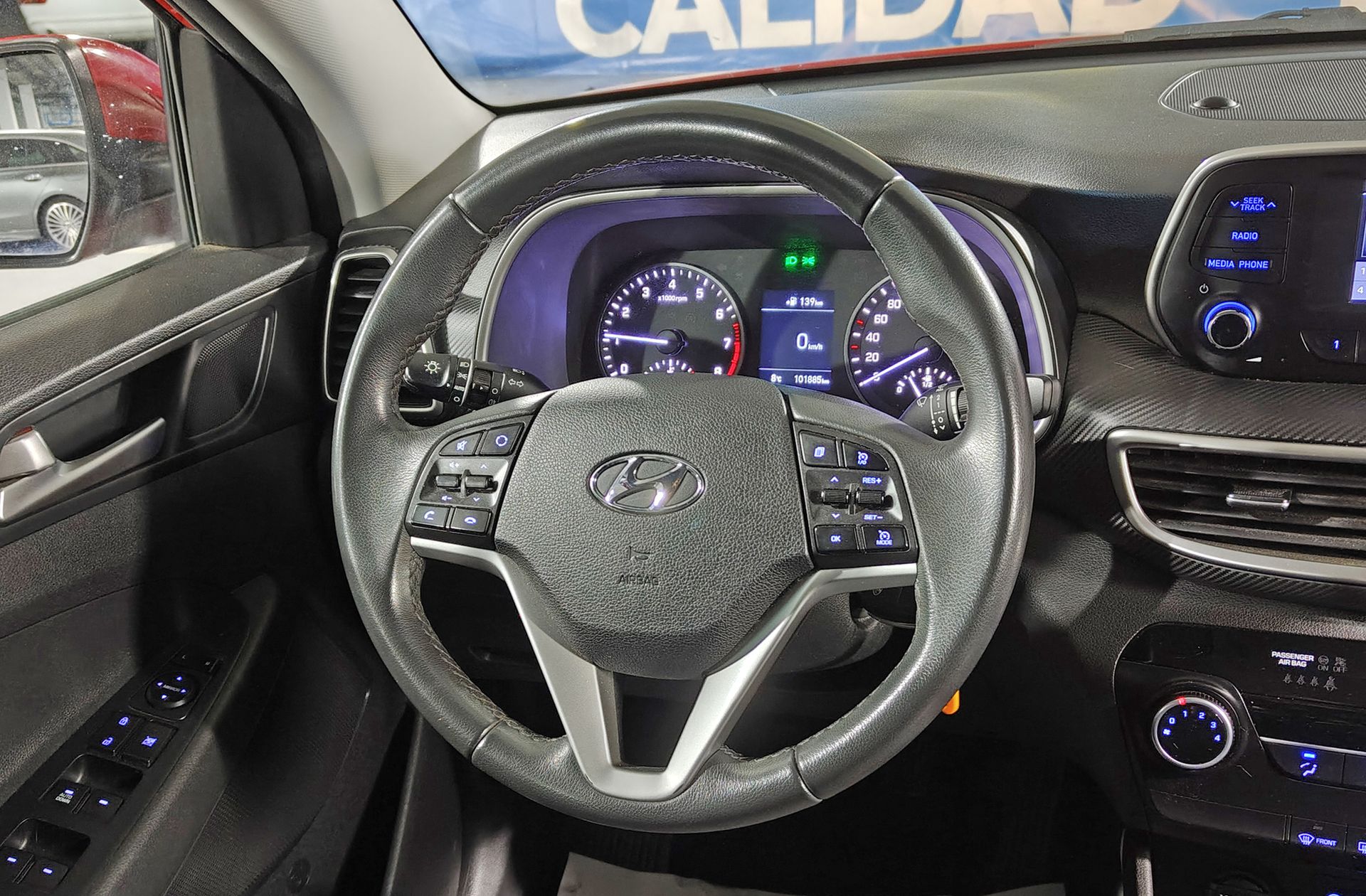 Hyundai Tucson 1.6 GDI BlueDrive Essence 4x2 - foto 21
