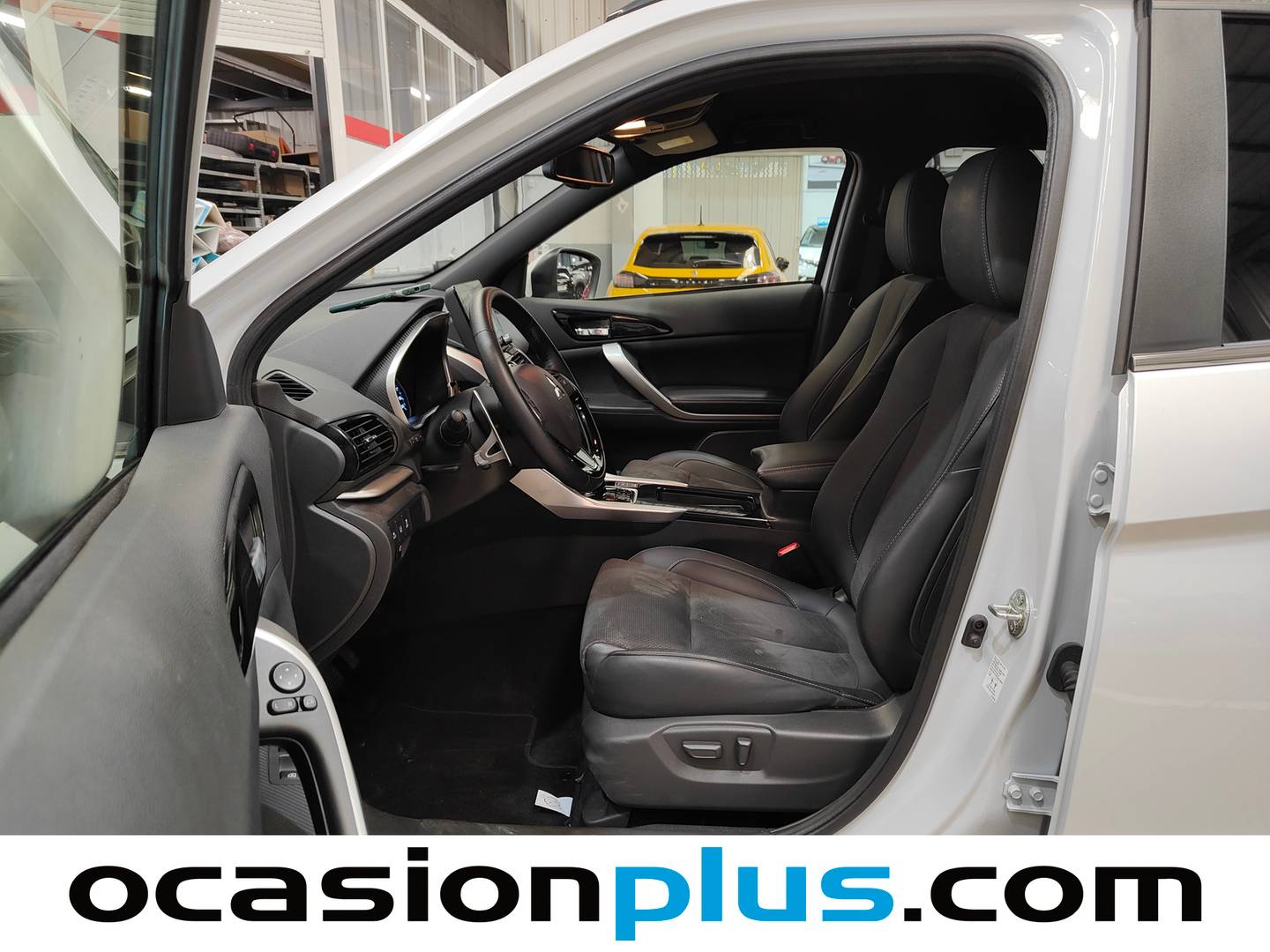 Foto asientos delanteros Mitsubishi Eclipse Cross Mitsubishi Eclipse Cross Eclipse Cross 2.4 PHEV Kaiteki 4WD Auto (188 CV)