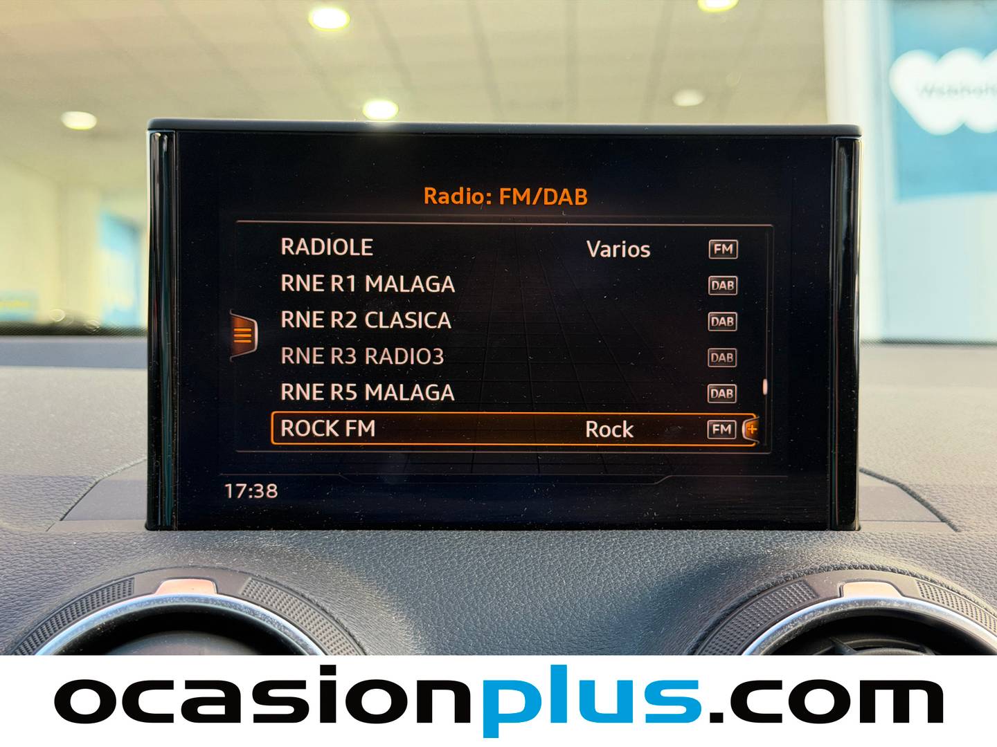 Foto Audi Q2 Audi Q2 Advanced 30 TDI (116 CV) S tronic