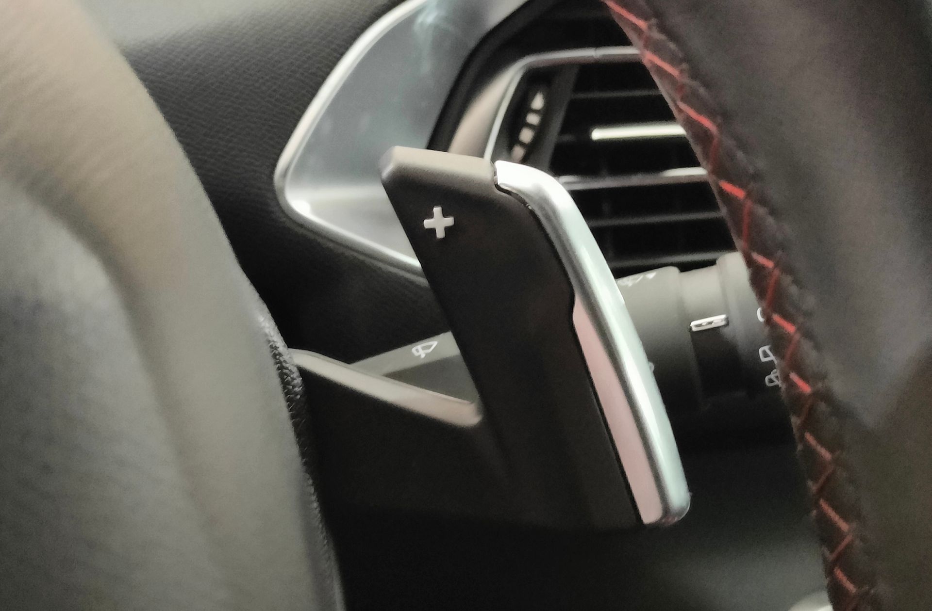 Peugeot 308 SW SW BlueHDi 130 GT EAT8 - foto 33