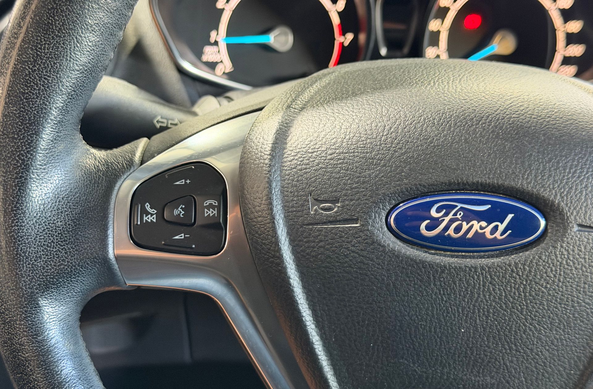Ford Fiesta 1.0 EcoBoost Trend - foto 21