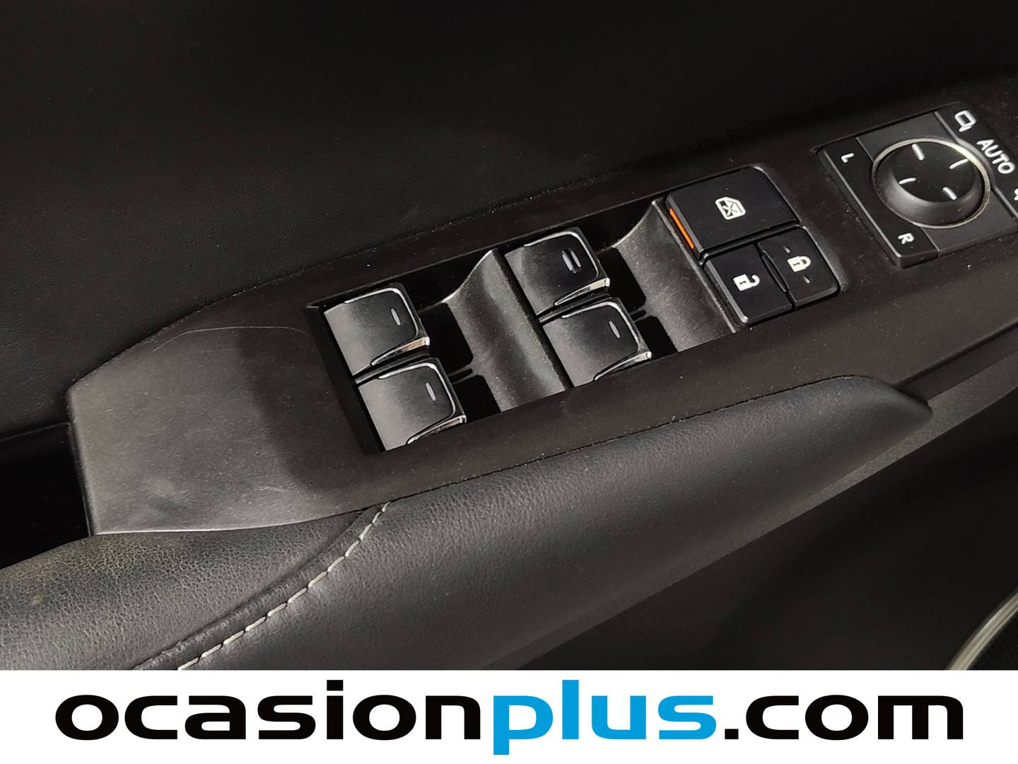 Foto Lexus NX Lexus NX 300h Business 2WD (197 CV)