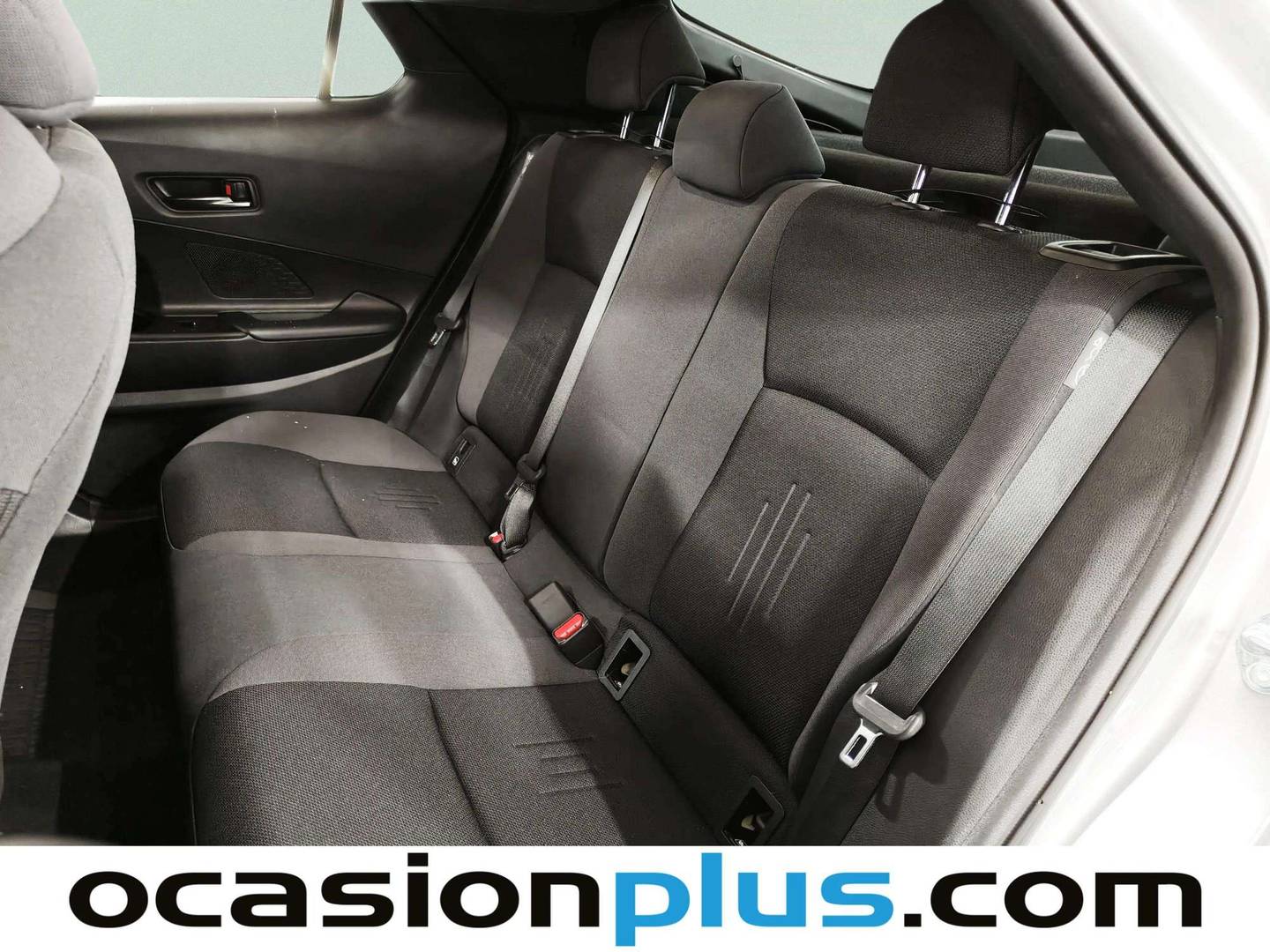 Foto asientos traseros Toyota C-HR Toyota C-HR 140H Advance (140 CV)