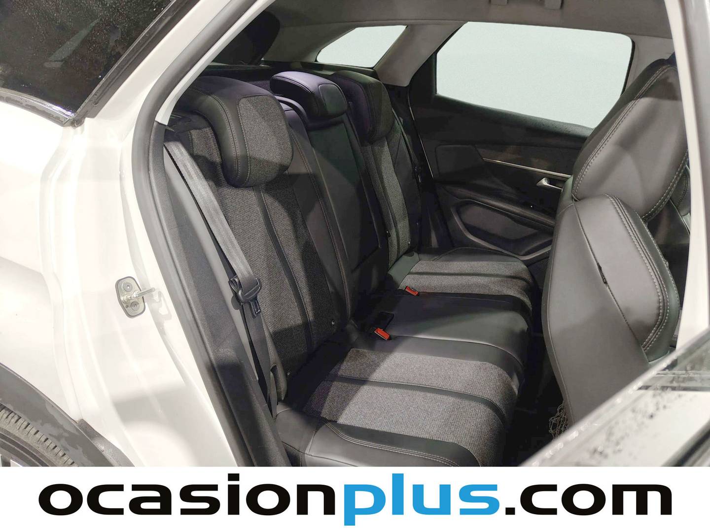 Foto Peugeot 3008 Peugeot 3008 BlueHDi 120 S&S Allure EAT6 (120 CV)